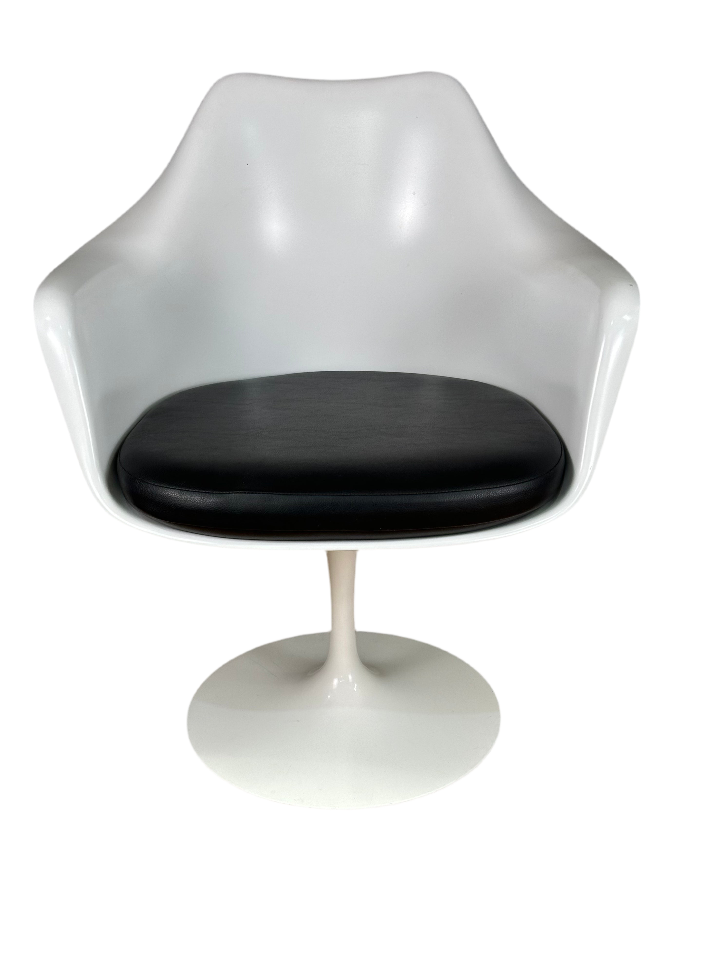 Tulip Dining Chairs With Armrests By Eero Saarinen For Knoll Us 1960's