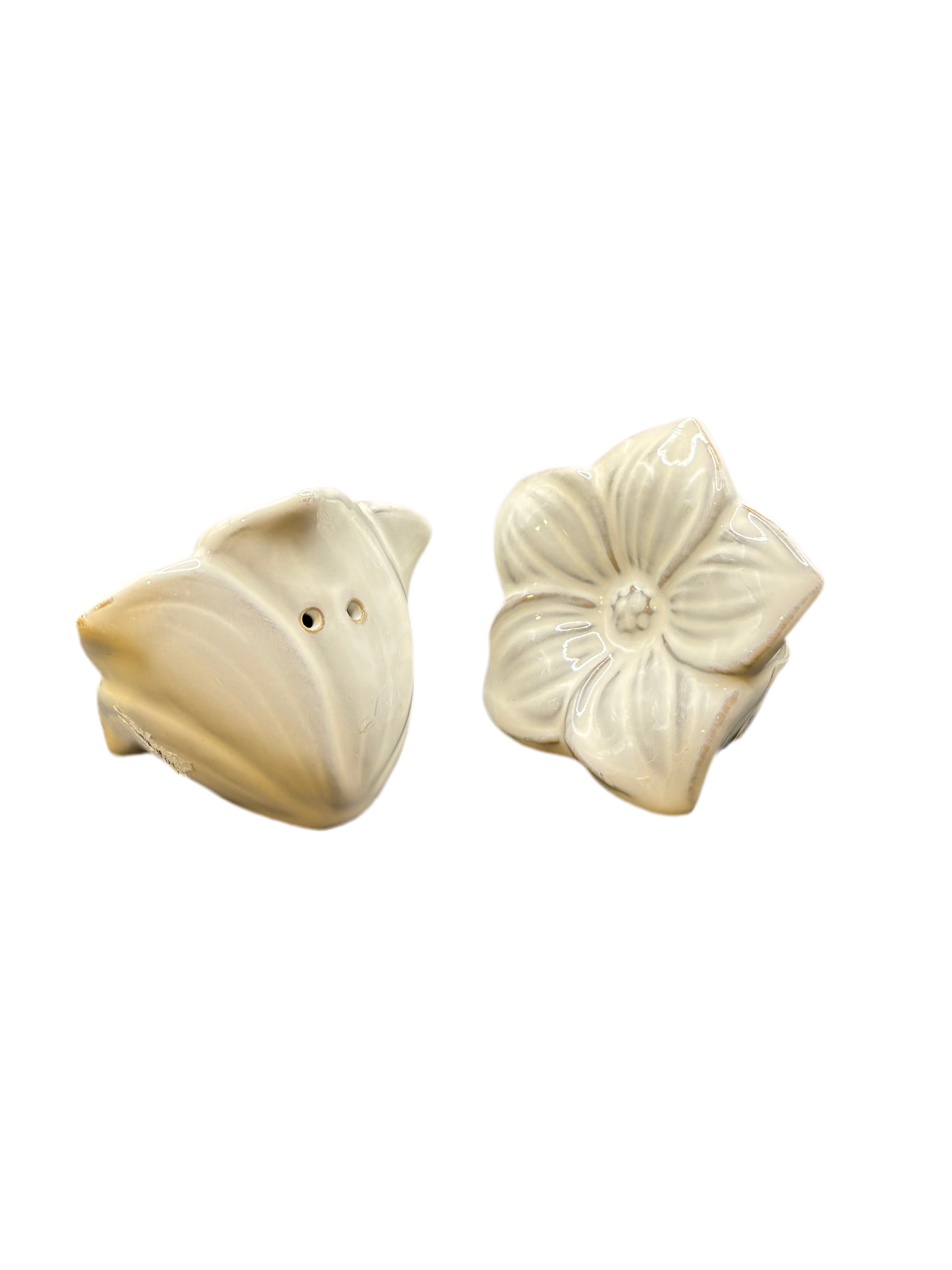 Flower Salt and Pepper Shaker Set