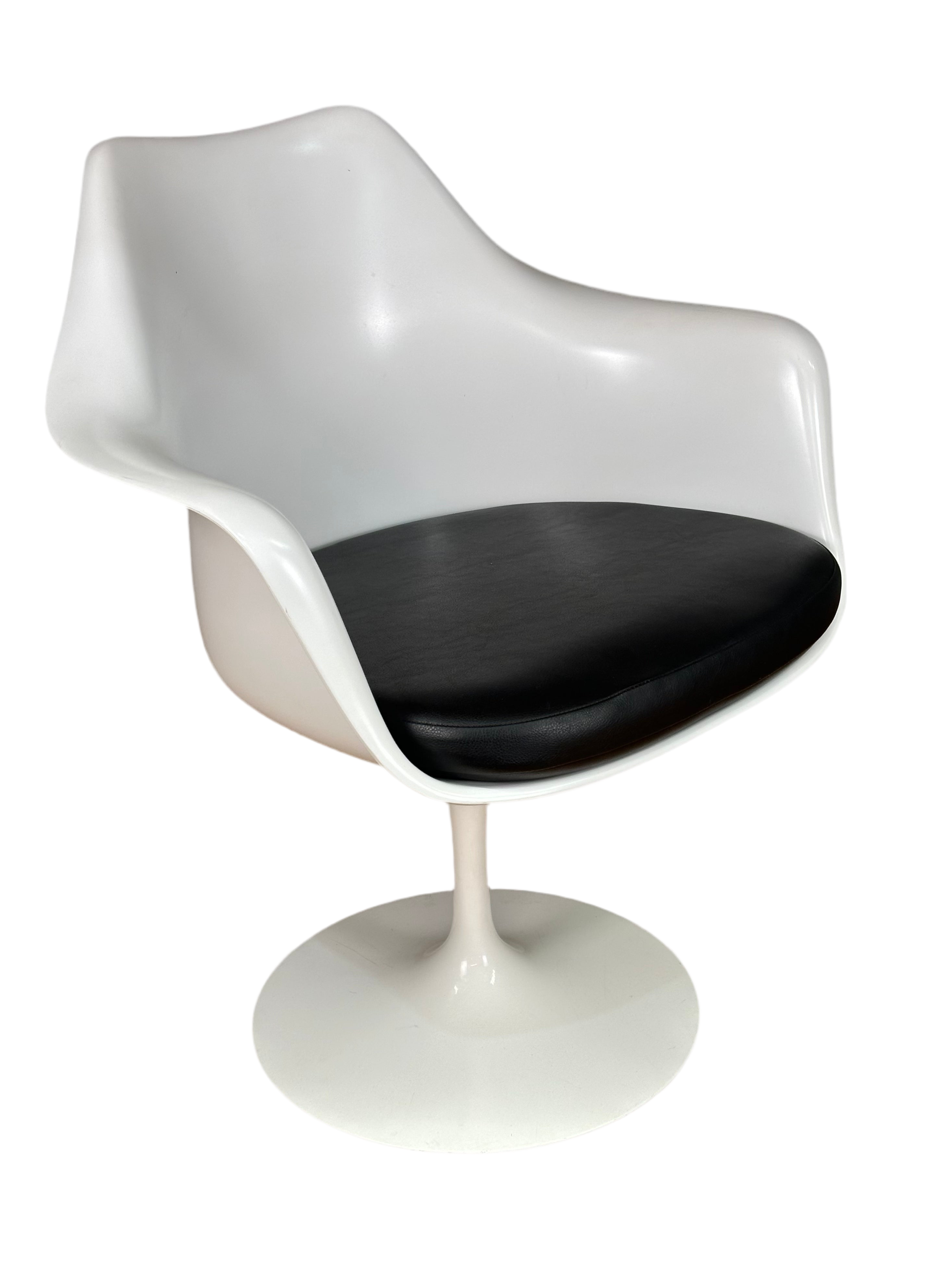 Tulip Dining Chairs With Armrests By Eero Saarinen For Knoll Us 1960's