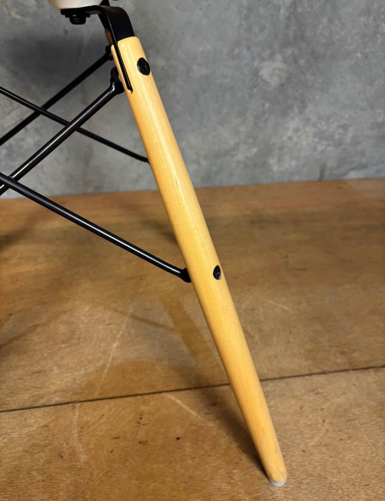 Vitra Eames Side Chair DSR White