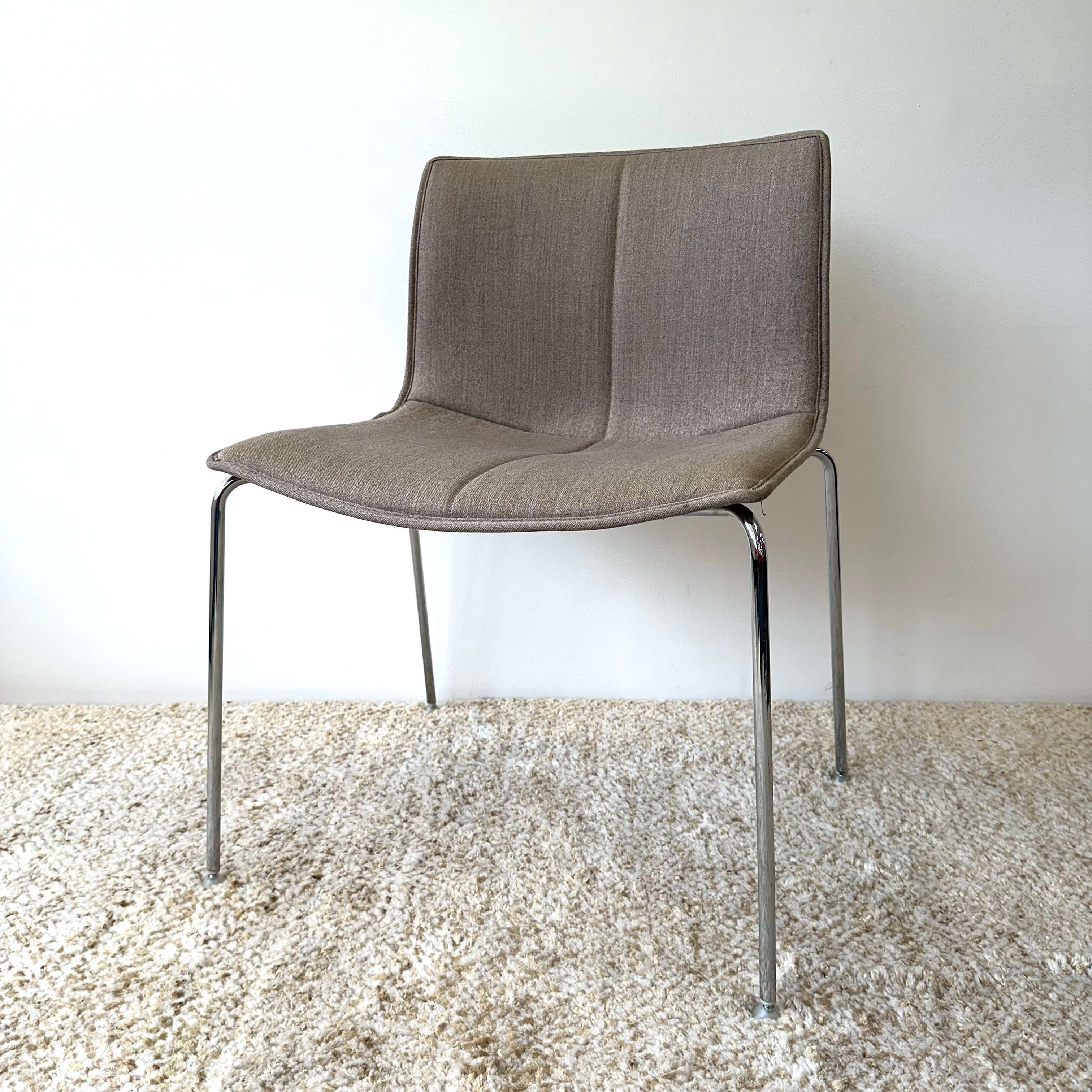 Catifa 53 Chair - 4-Leg, Arper - Mocha