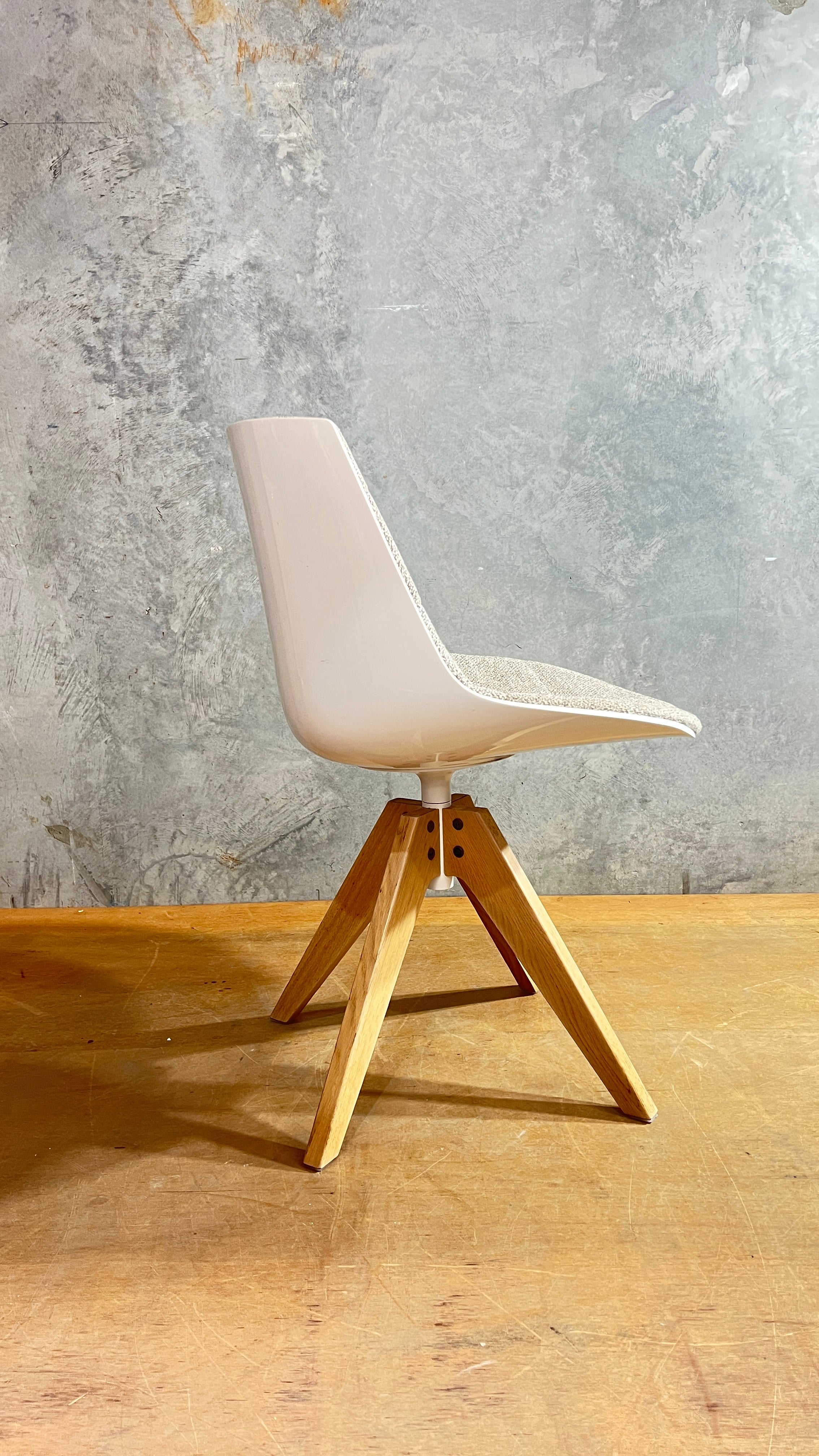 White MDF FLOW chair, made in Italy