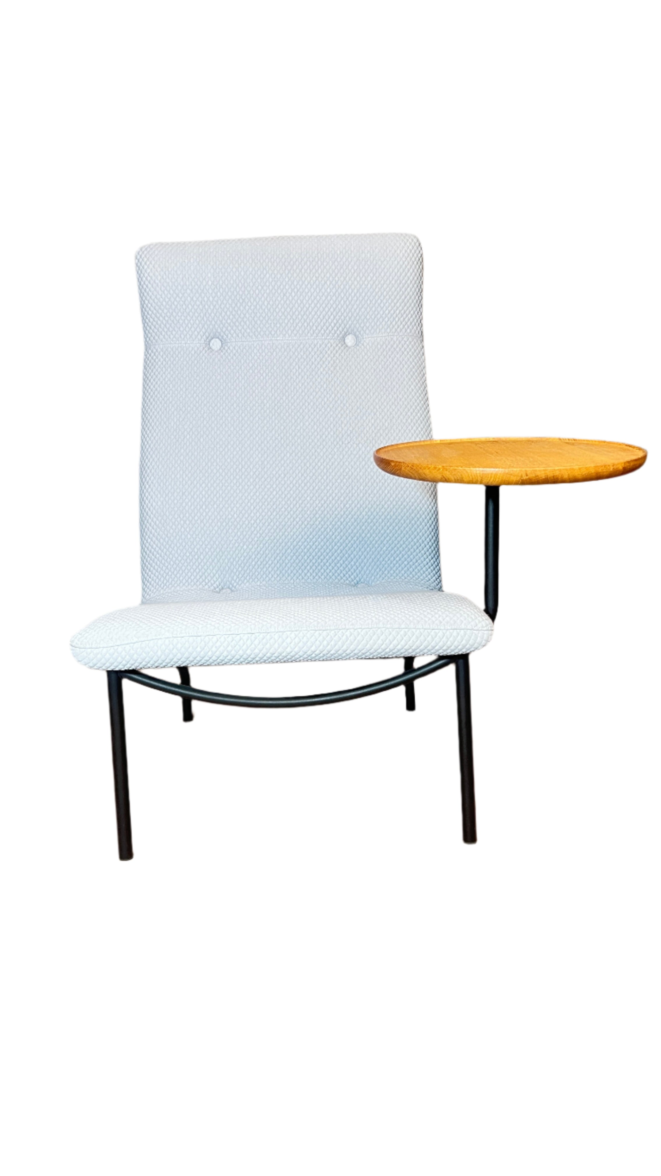 Lucio High back chair with side table