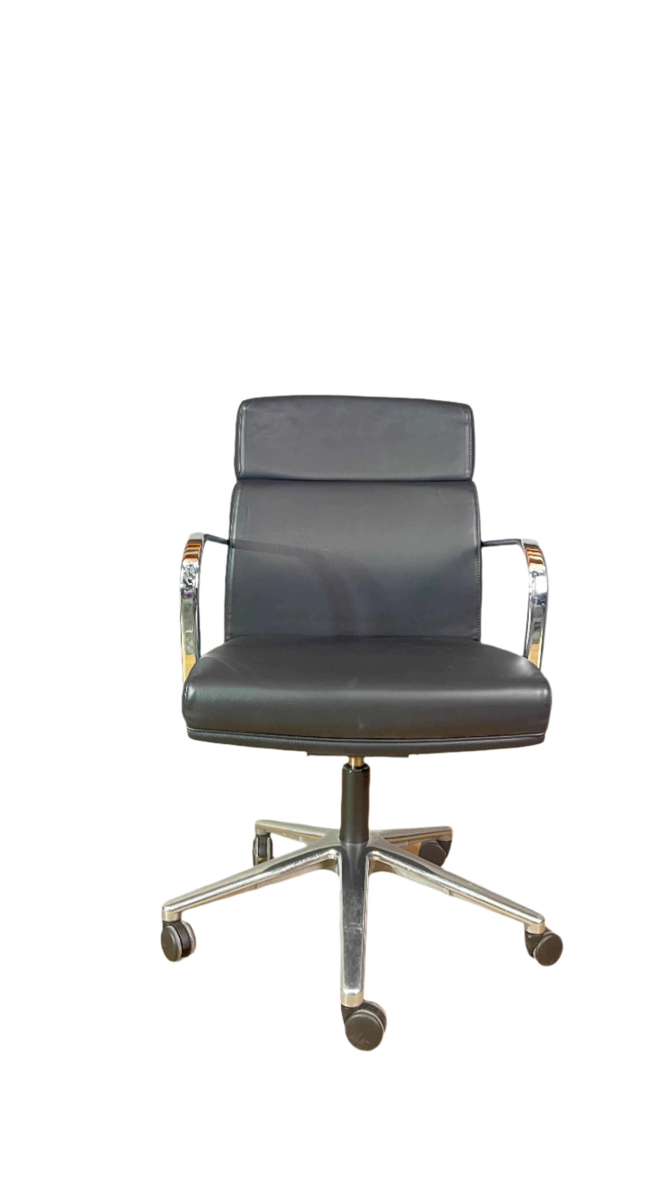 Seta Low Executive Office Chair by Les Sutterby