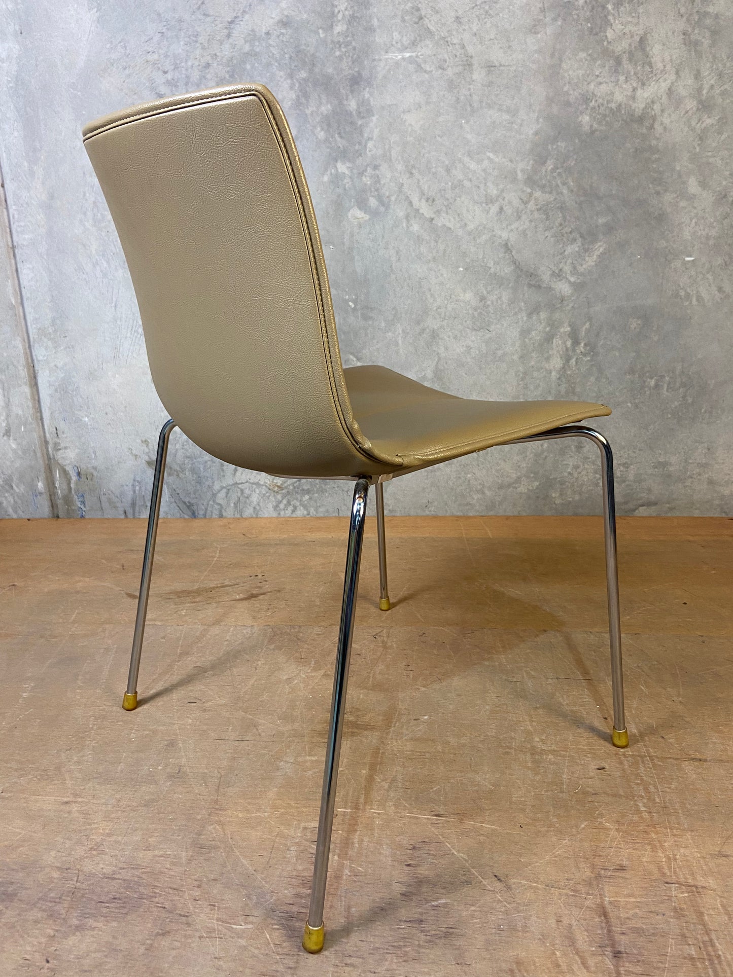 Catifa 53 - 4 Leg Base, Arper - Leather