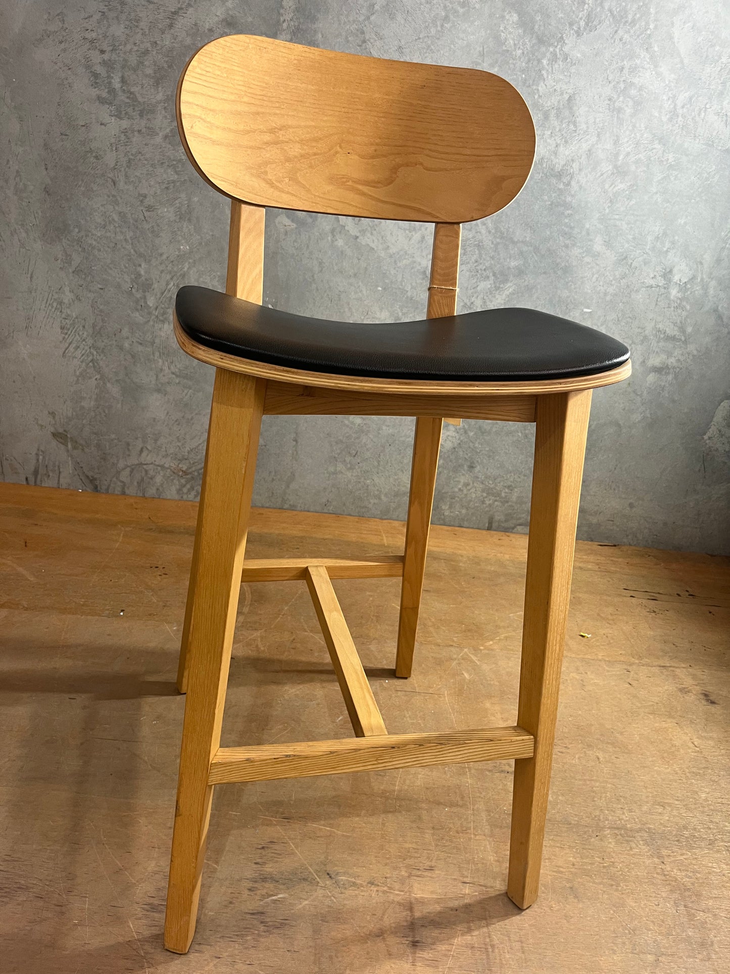 Pale Timber Black Tokyo Breakout Stool