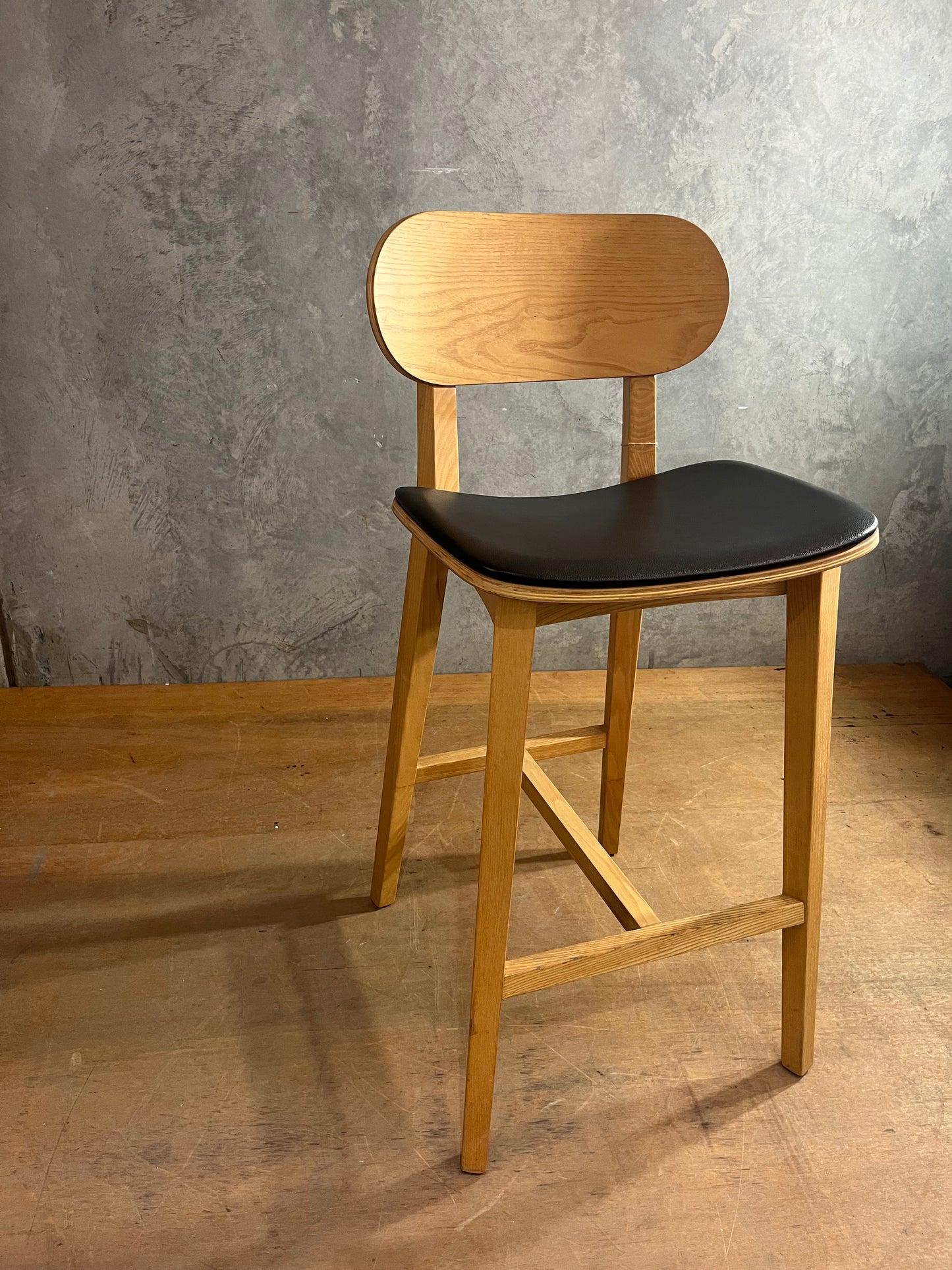 Pale Timber Black Tokyo Breakout Stool