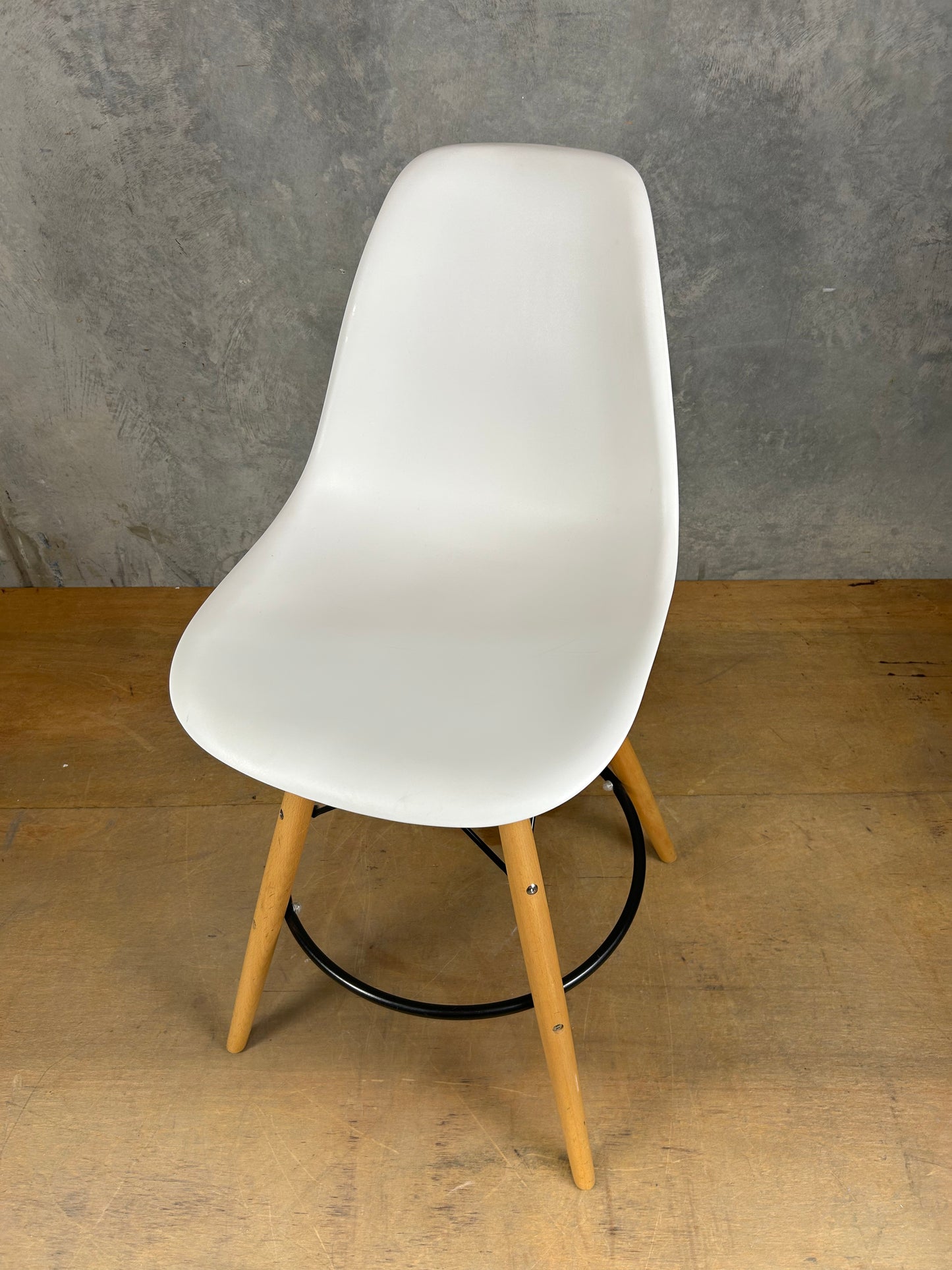 White Bar Stool with Solid Wood Legs