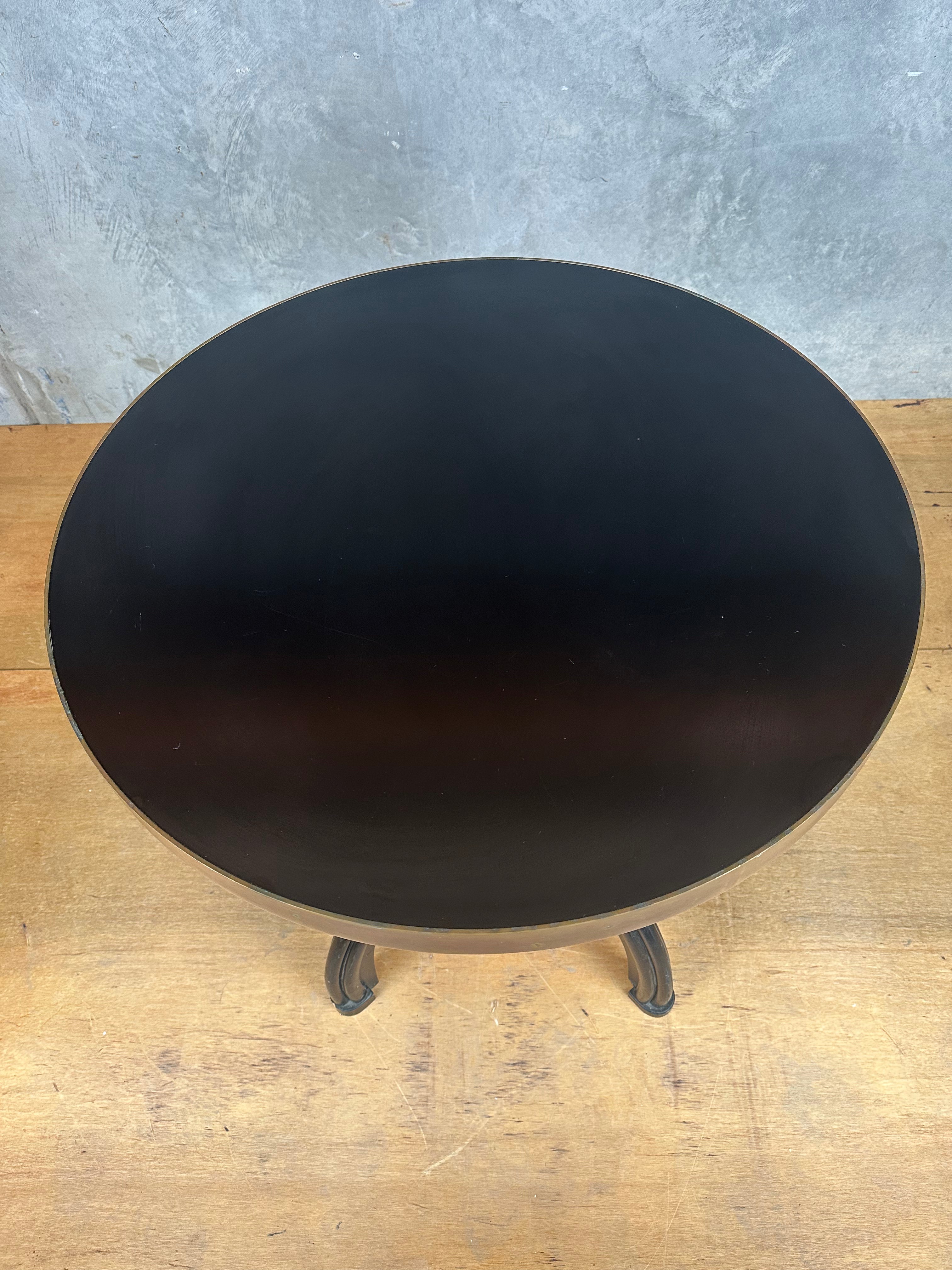 Vintage Cafe Table - Round Black, Thonet
