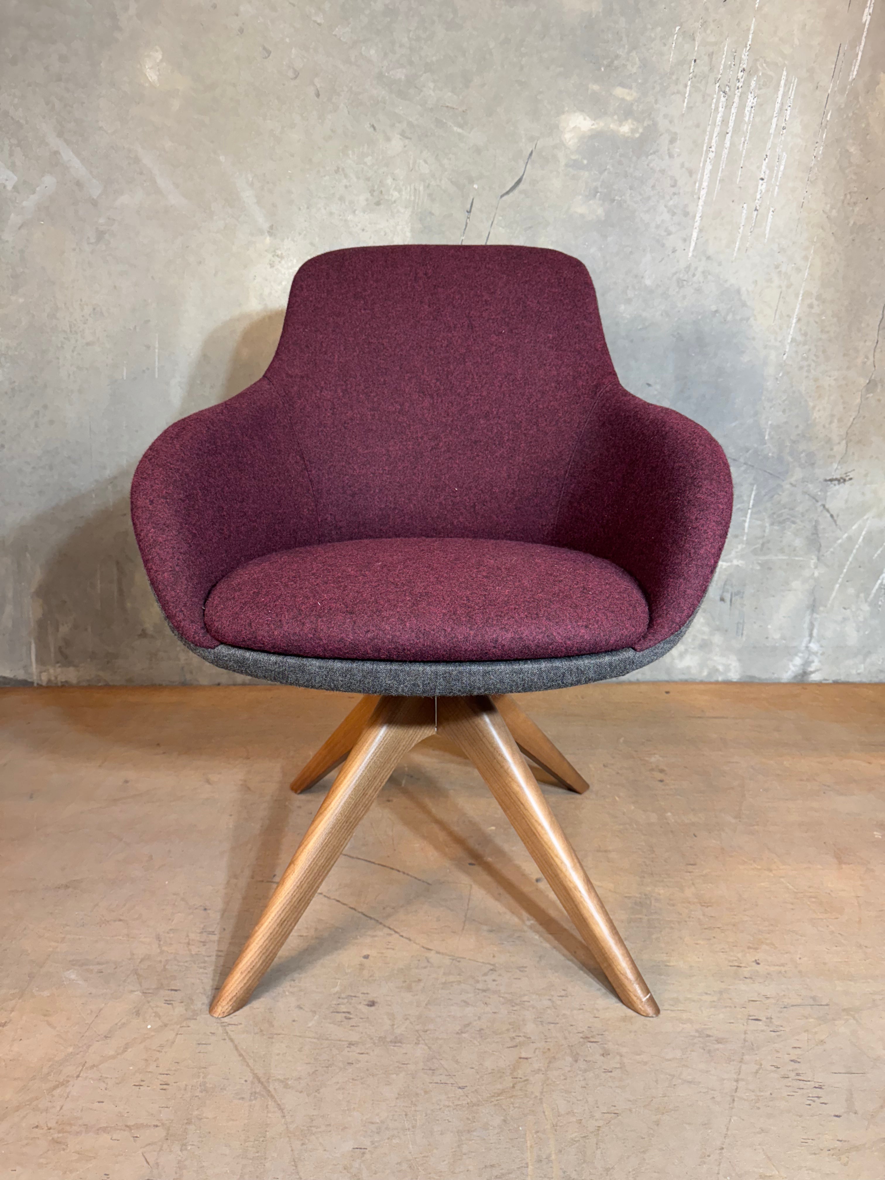 AWM Ebony armchair