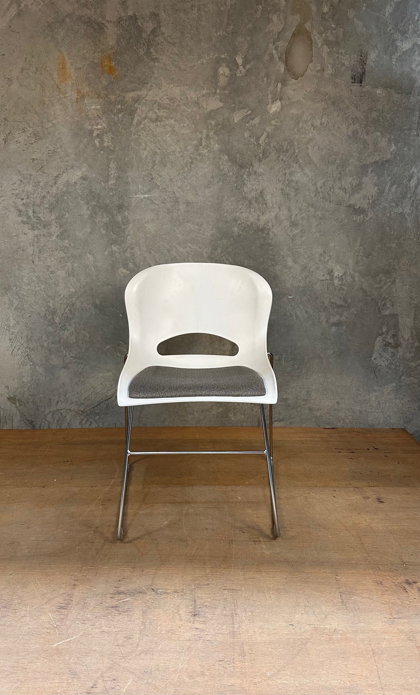 "O Chair" style chair with padded seat - white + grey cushion