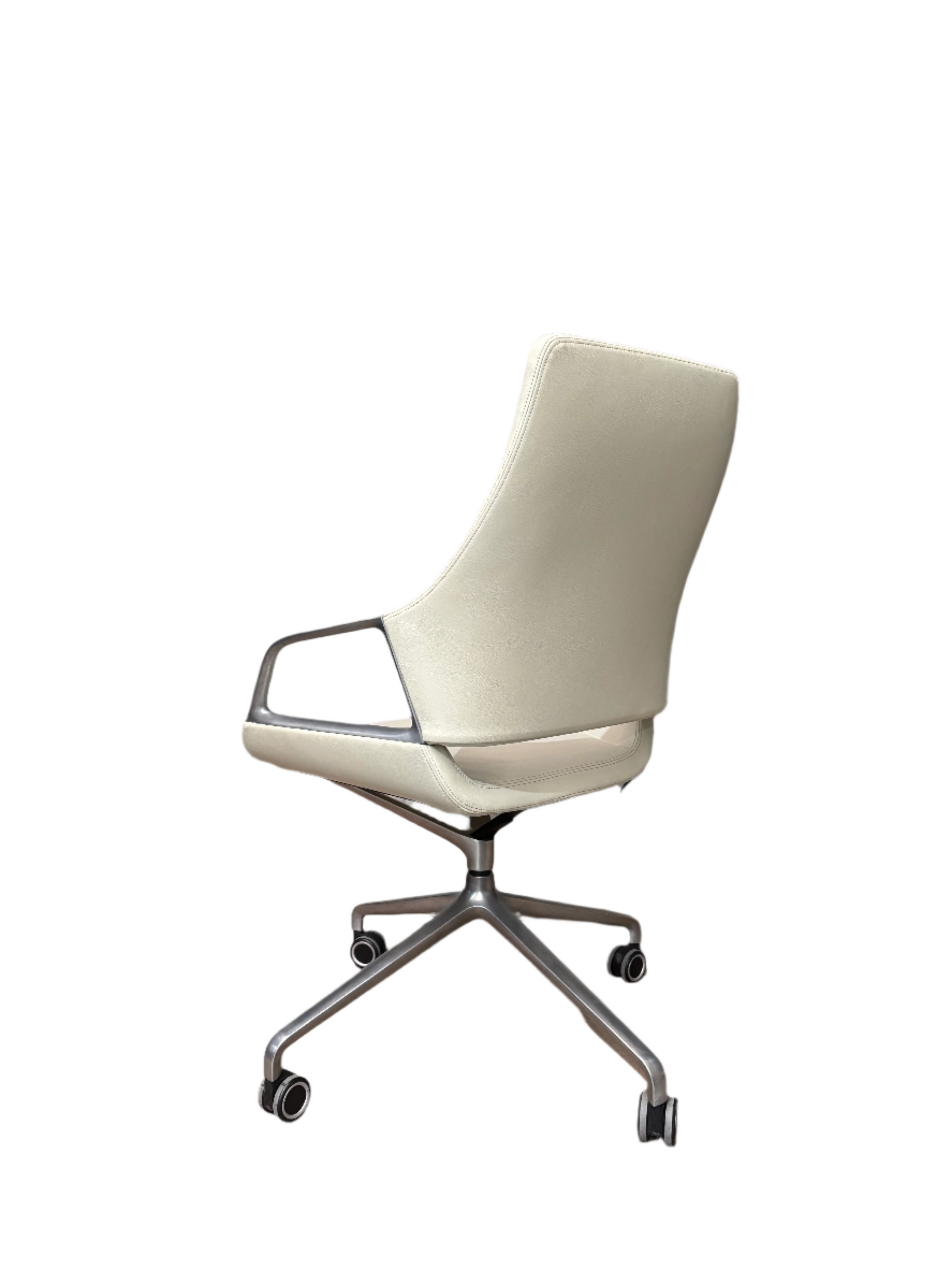 Wilkhahn Bone Leather Swivel Chair
