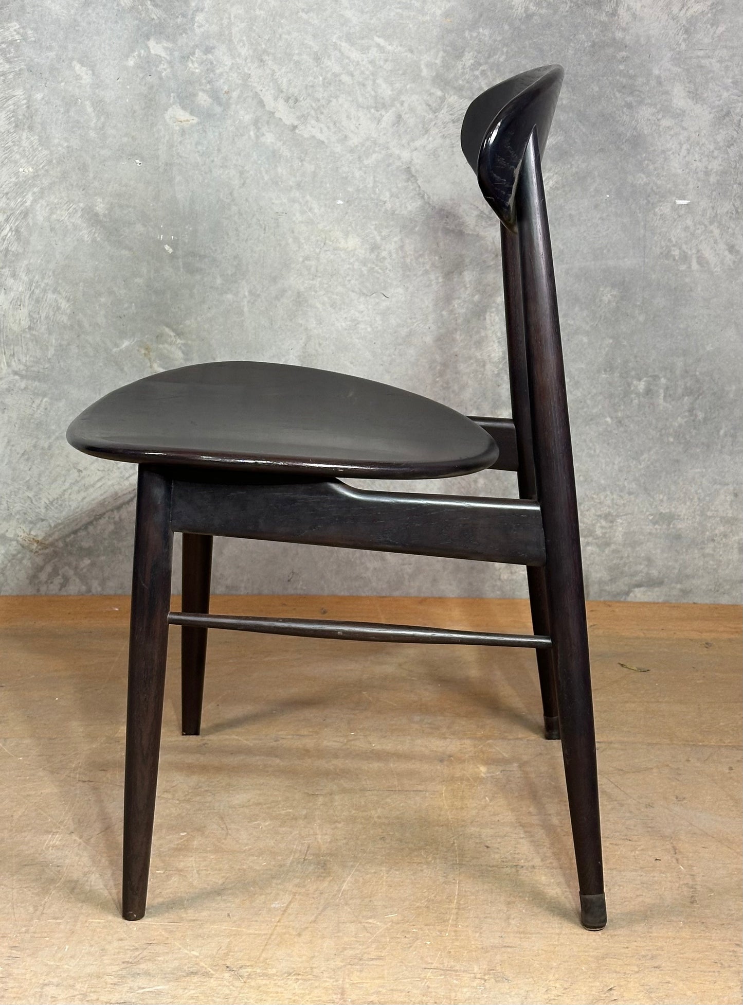Feelgood C170 Chair by Takahashi Asako