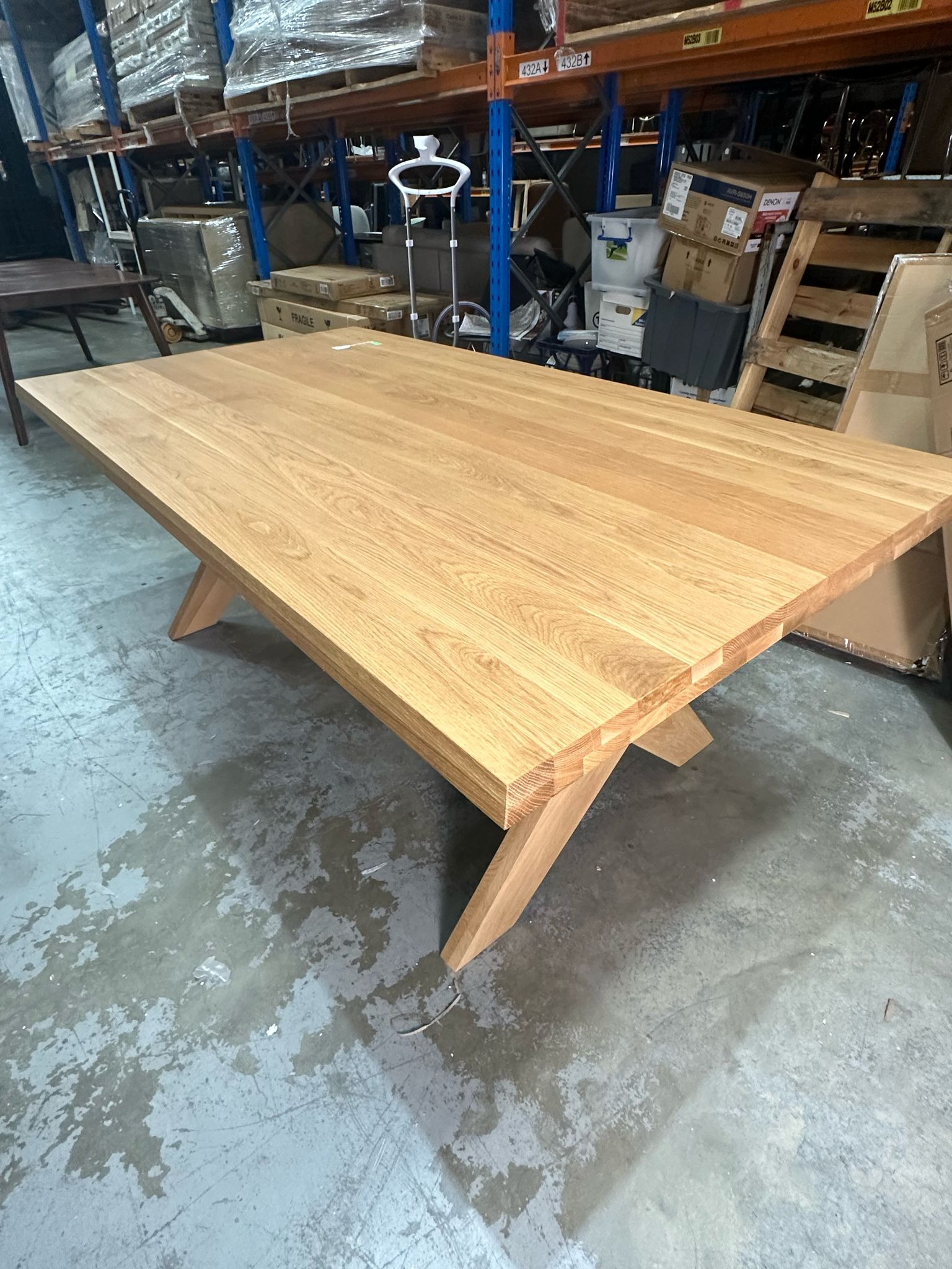 IconByDesign Axel - Rectangular Dining Table