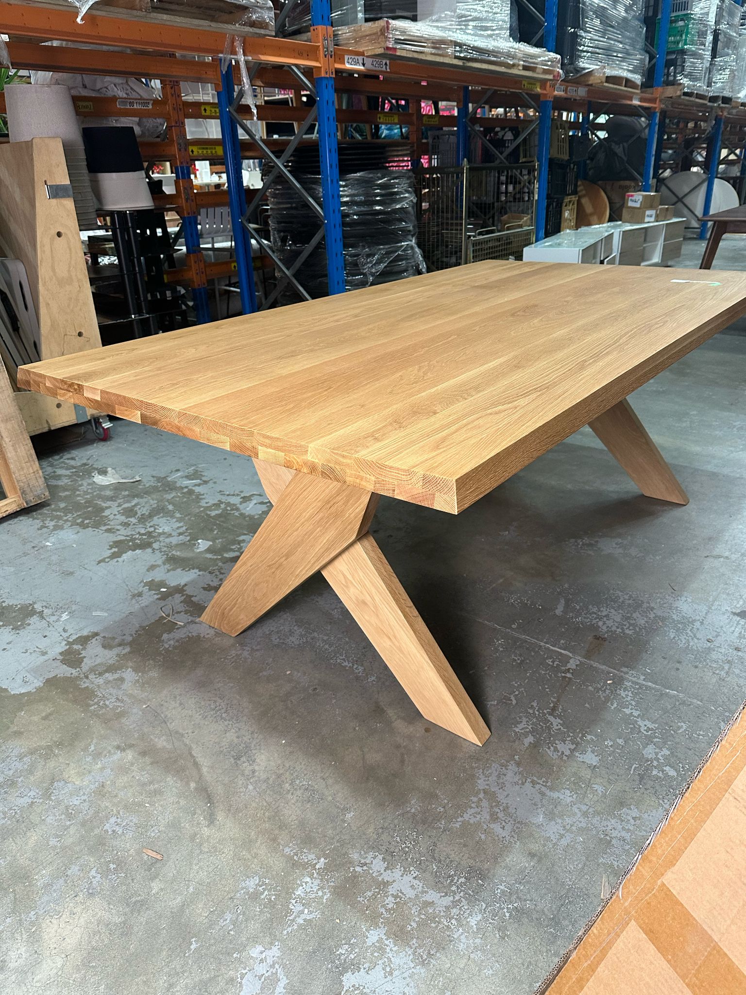 IconByDesign Axel - Rectangular Dining Table