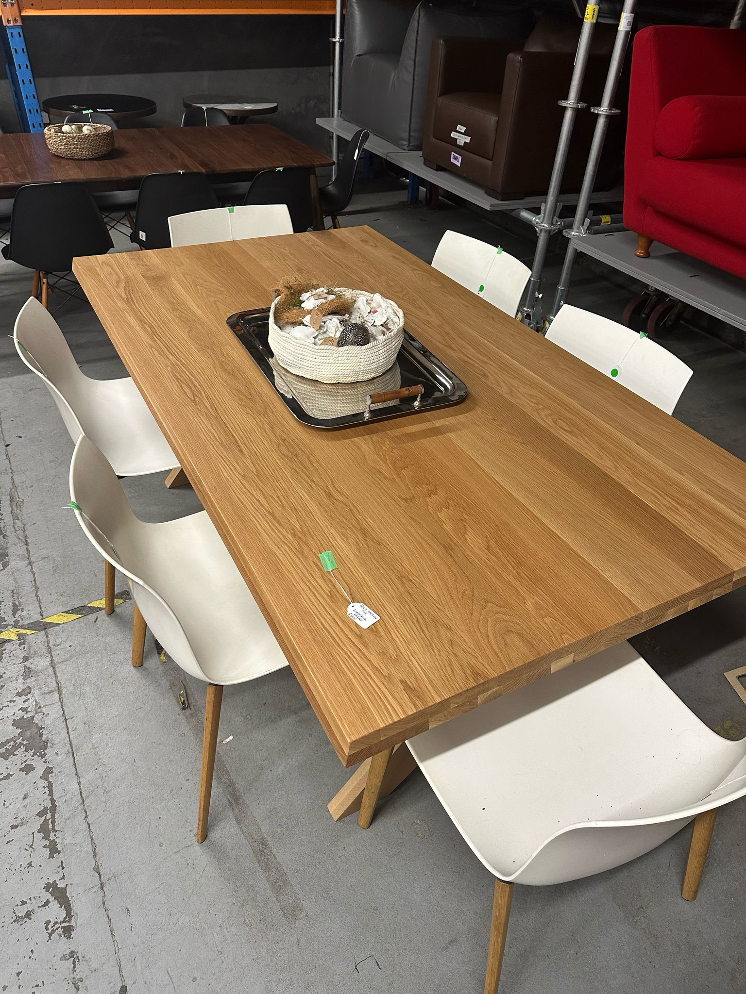 IconByDesign Axel - Rectangular Dining Table