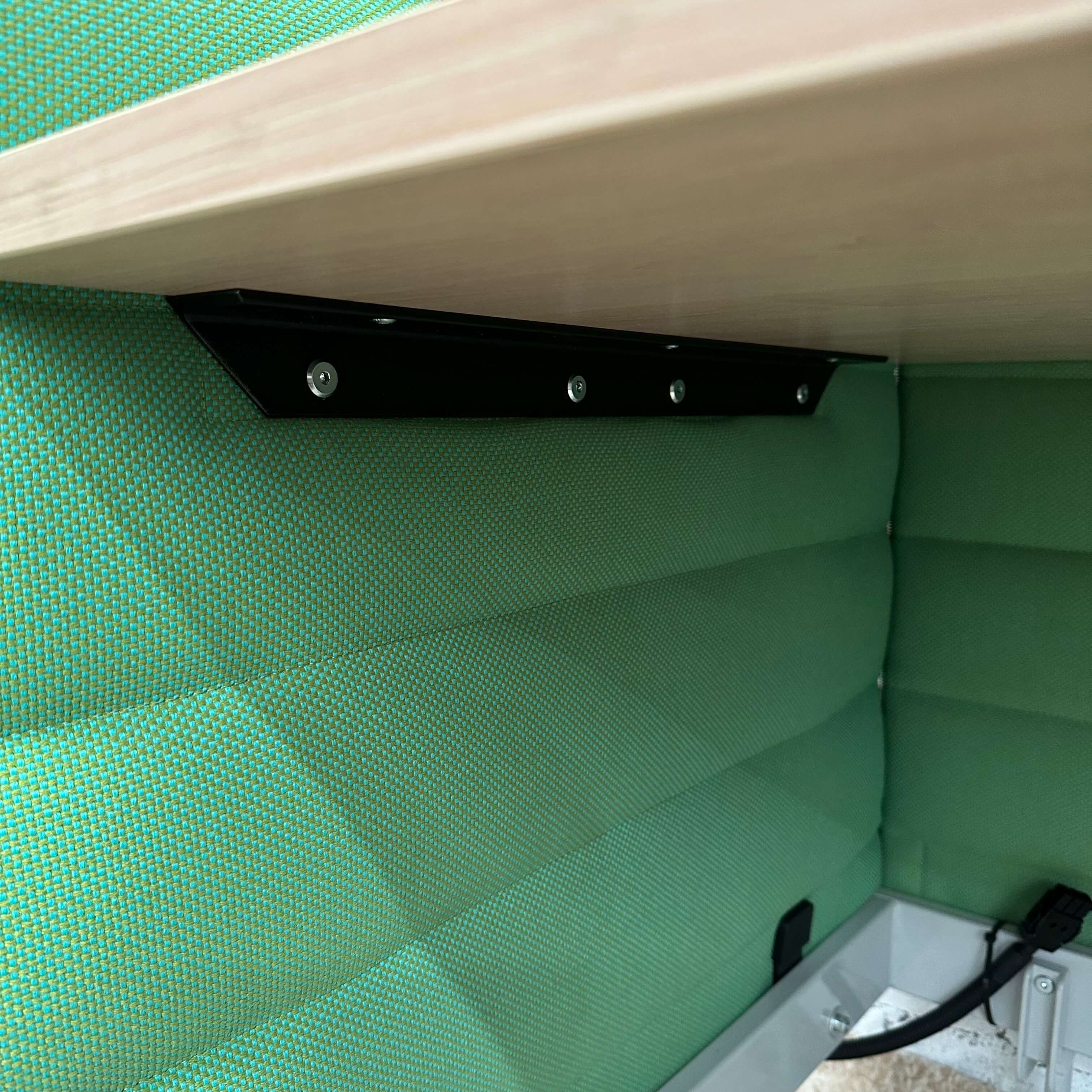 Alcove Desk Highback, Vitra Ronan & Erwan Bouroullec, 2006