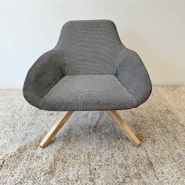 Y 4-leg Armchair, Alma Design Mario Mazzer