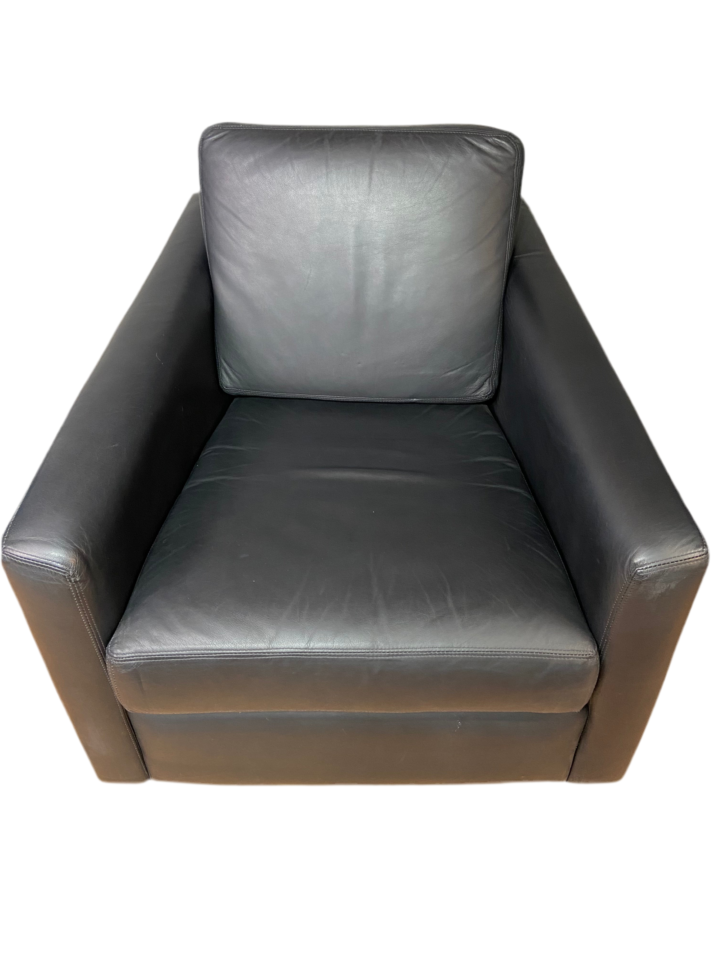Arthur G Frankie Swivel Chair