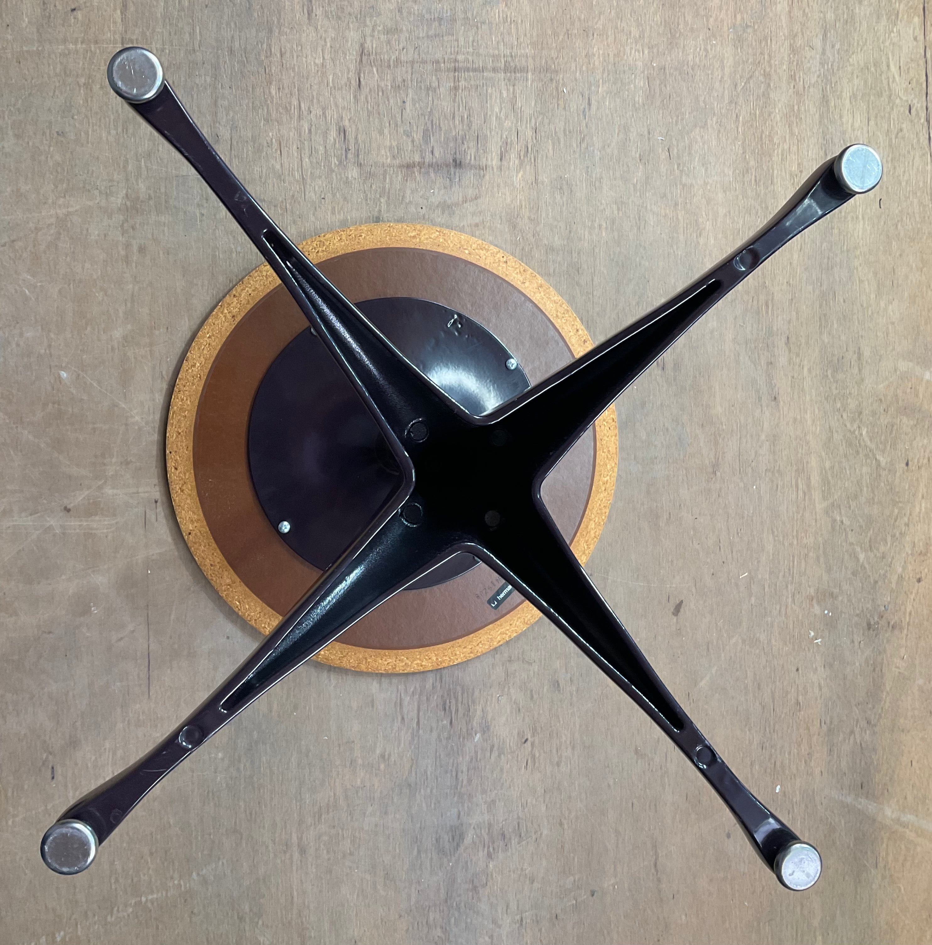 Herman Miller Nelson Pedestal Table