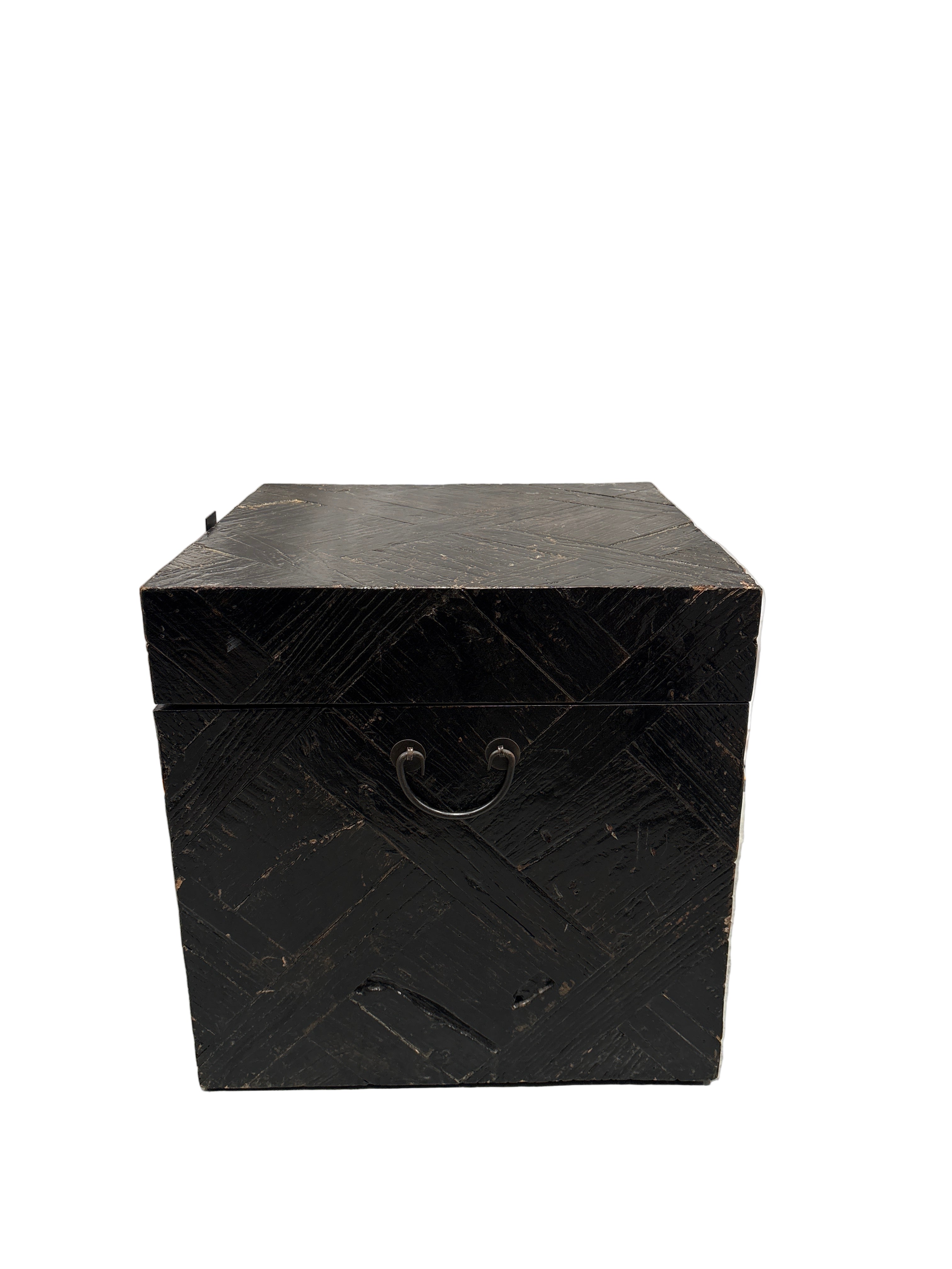 Tangten Side Table - Antique Black