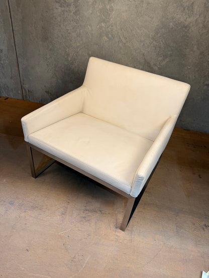 White leather lounge chair 2010s Fabien Baron for Bernhardt