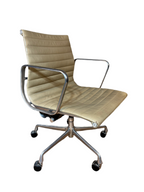 Eames Aluminium Armchair