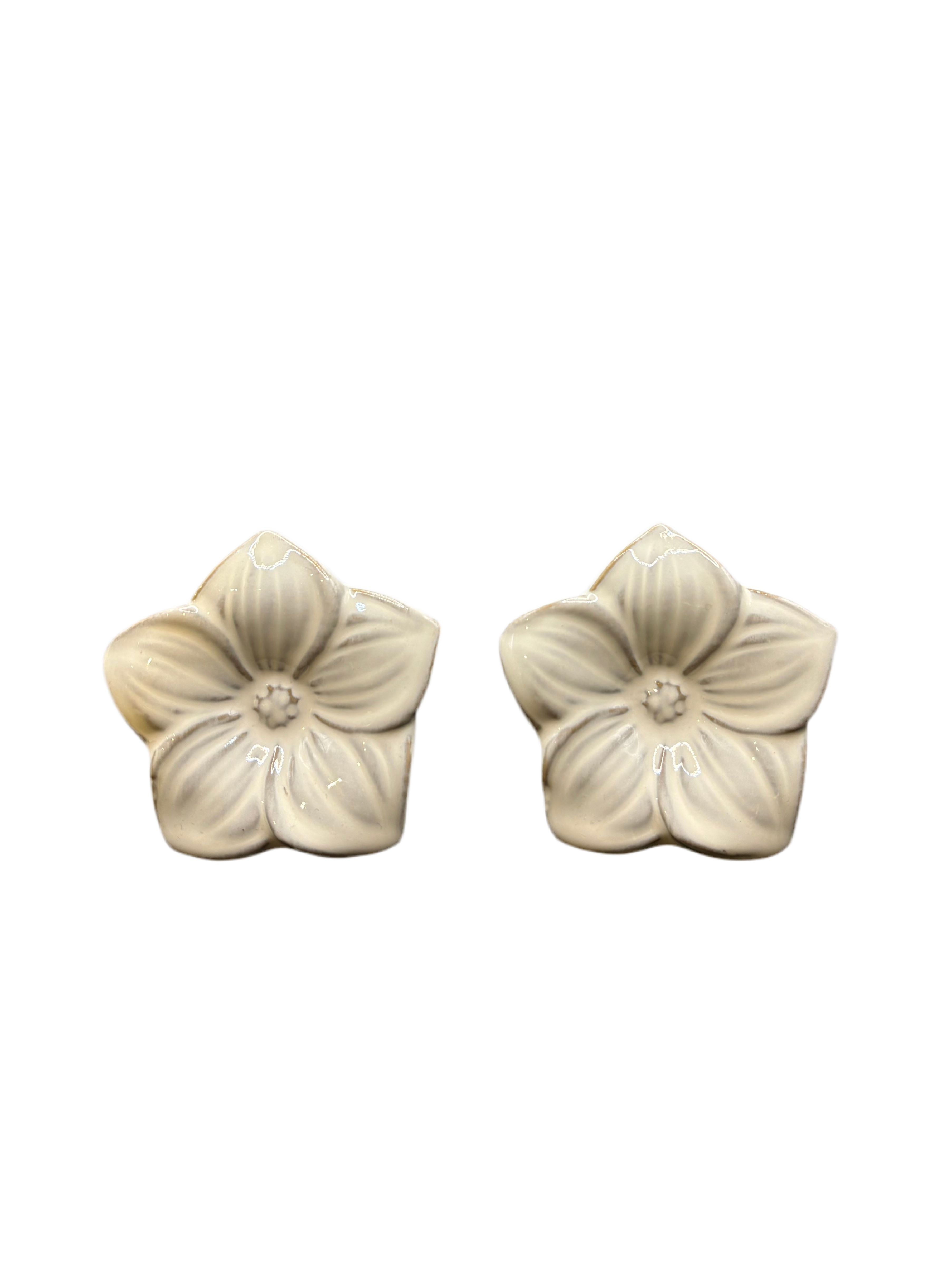 Flower Salt and Pepper Shaker Set