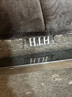 Velvet Armchair – Black, Harry the Hire