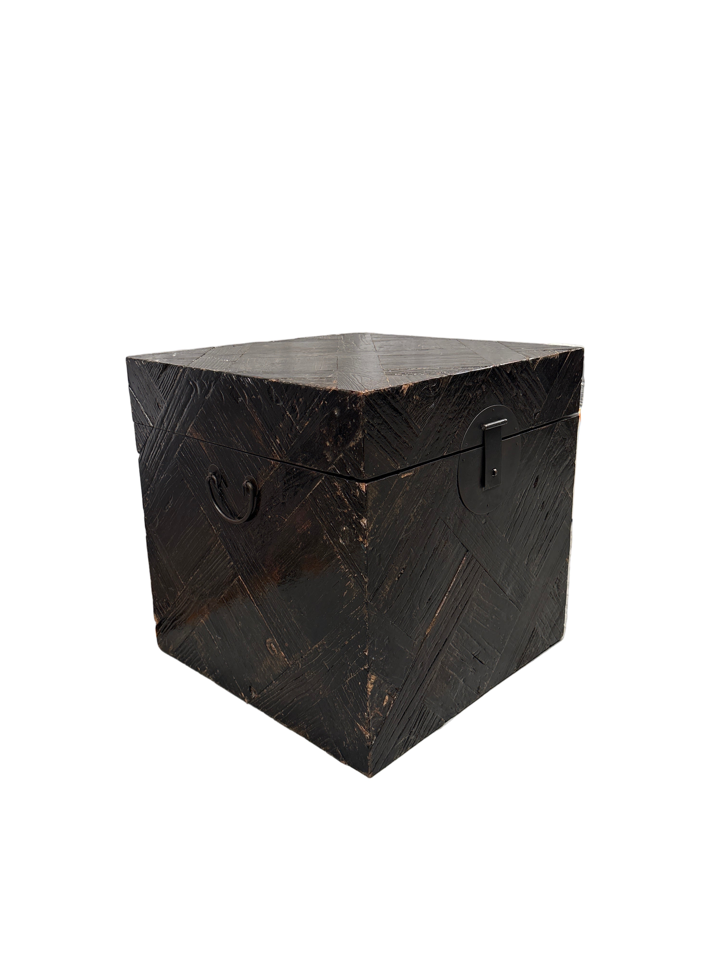 Tangten Side Table - Antique Black