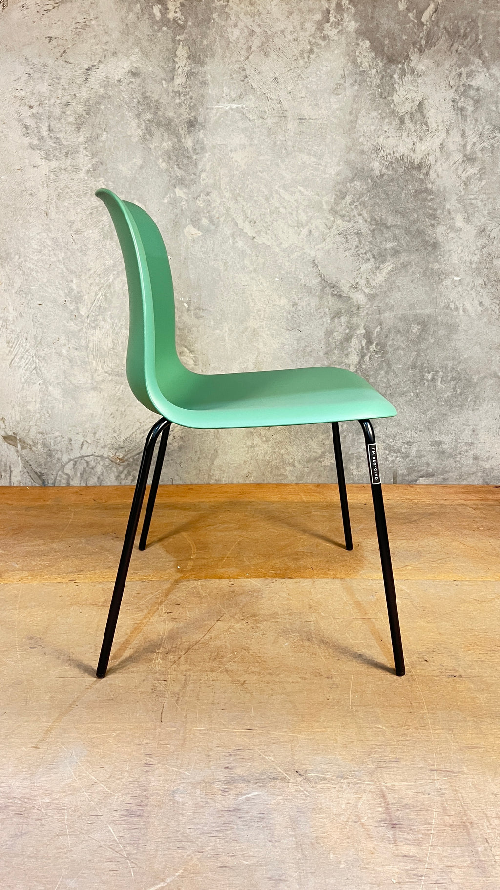 SixE Chair - 100 % Recycled shell