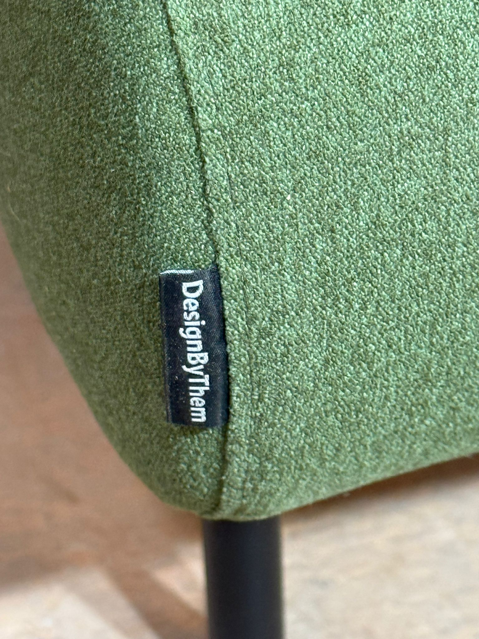 Cabin Seat by Gibson Karlo, IconByThem