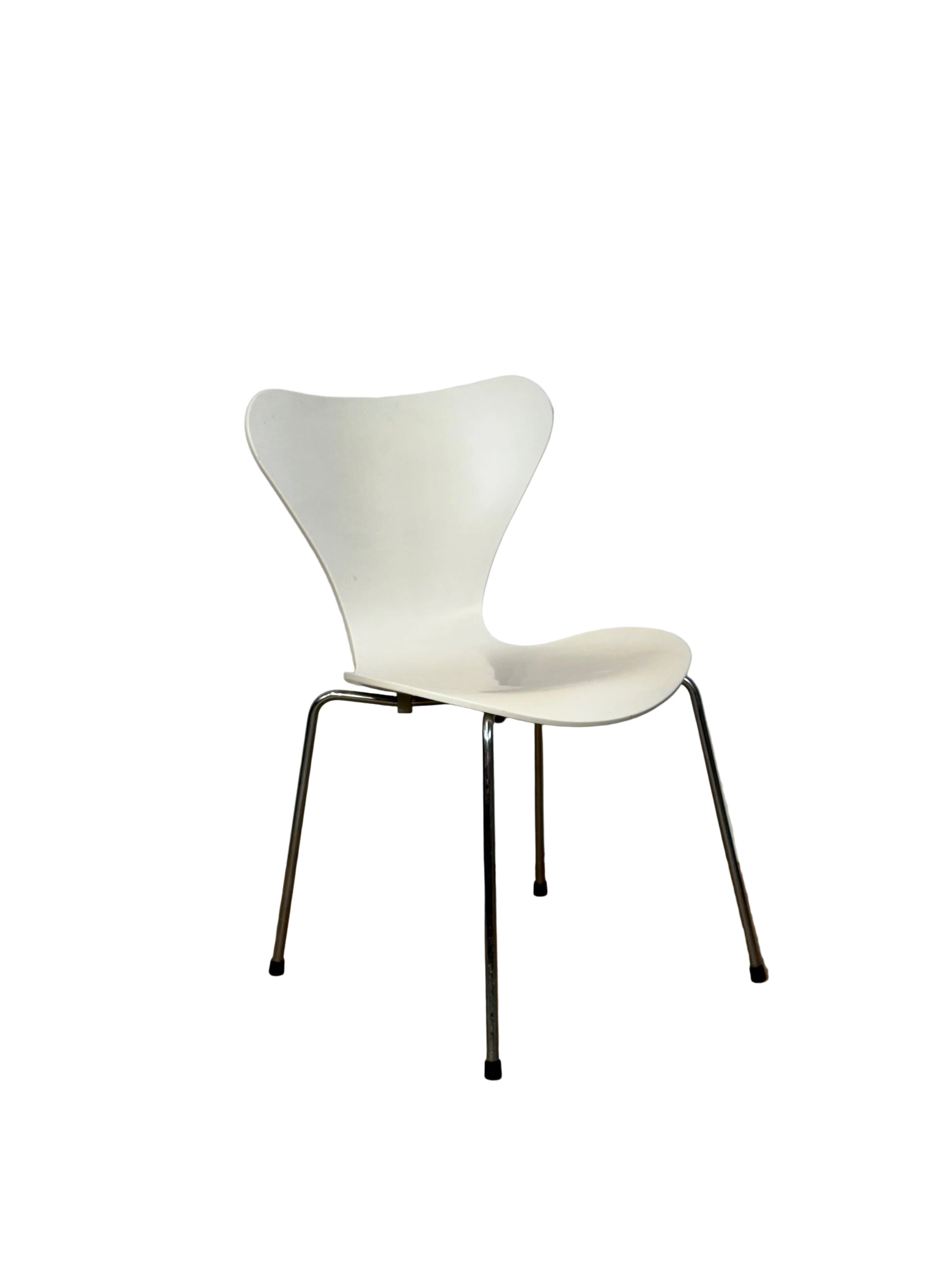 Arne Jacobsen, Series 7™ Chair (Model 3107) by Fritz Hansen