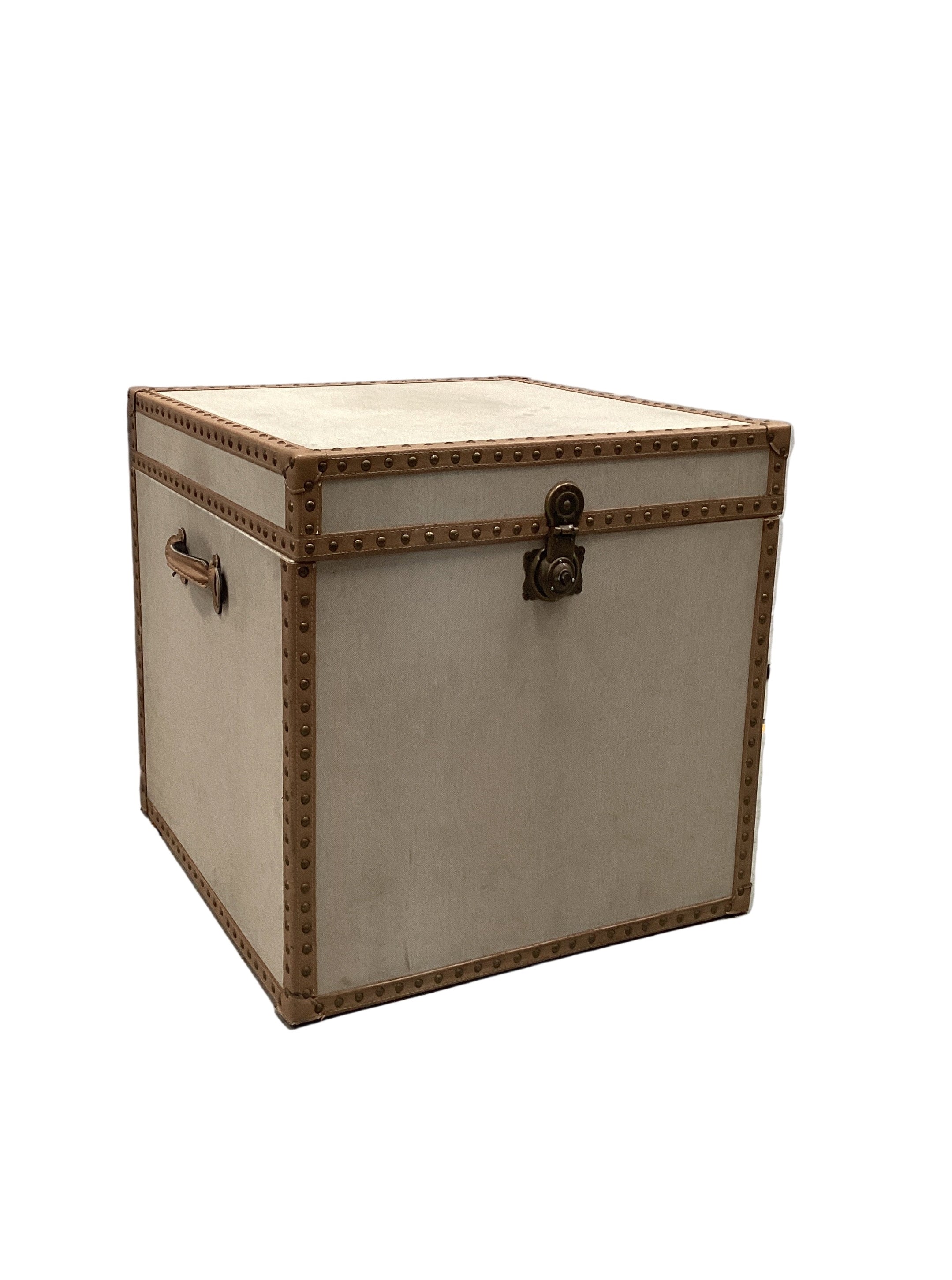 Owen Storage Trunk