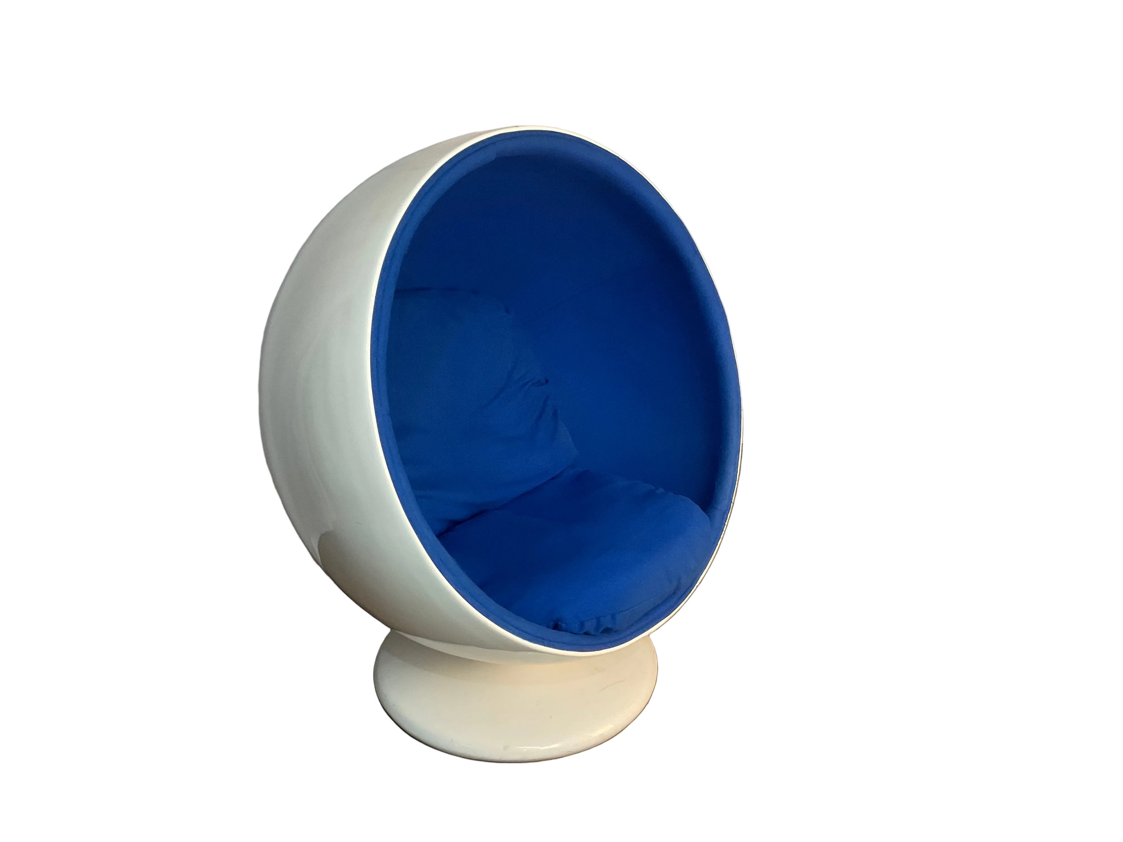 Ball Chair Aarnio inspired