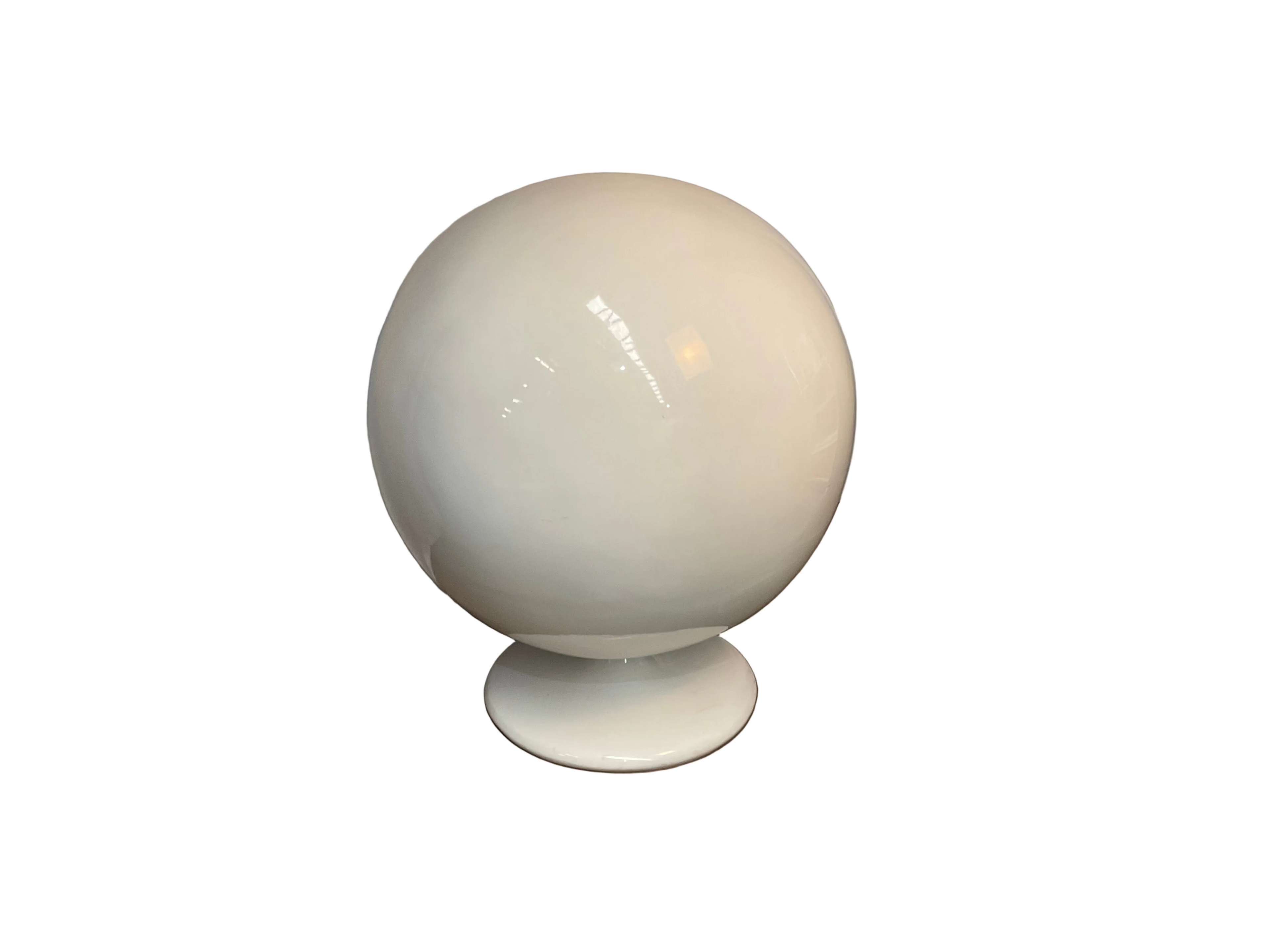 Ball Chair Aarnio inspired