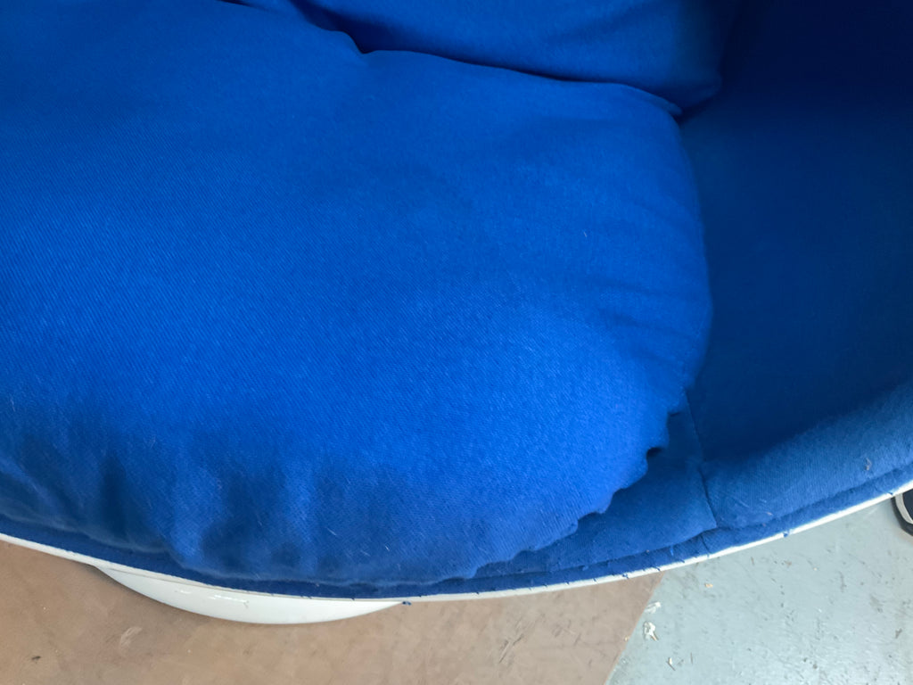 Ball Chair Aarnio inspired