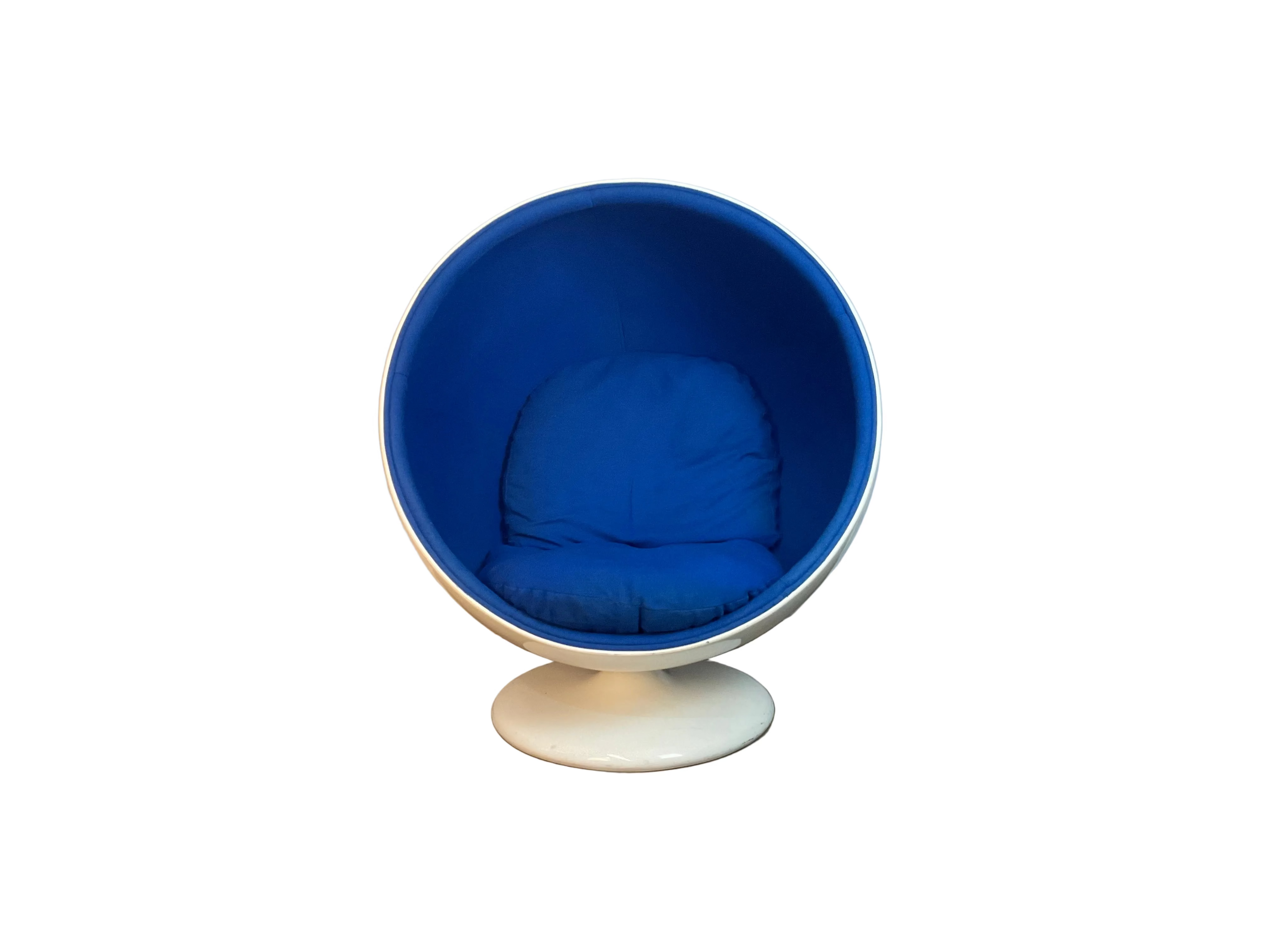 Ball Chair Aarnio inspired
