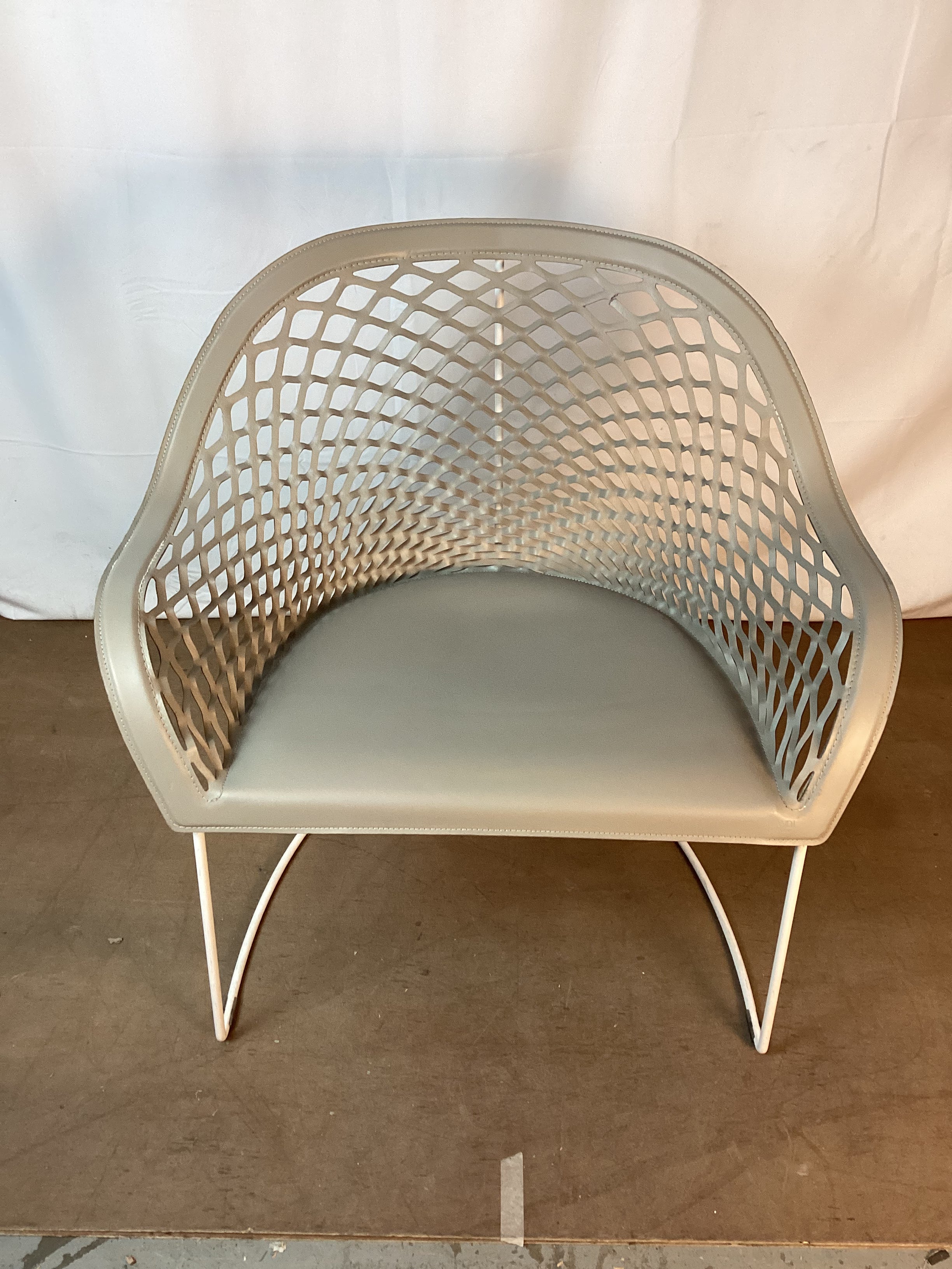 Midj Guapa AP Lounge Armchair C2BC in Ash Grey