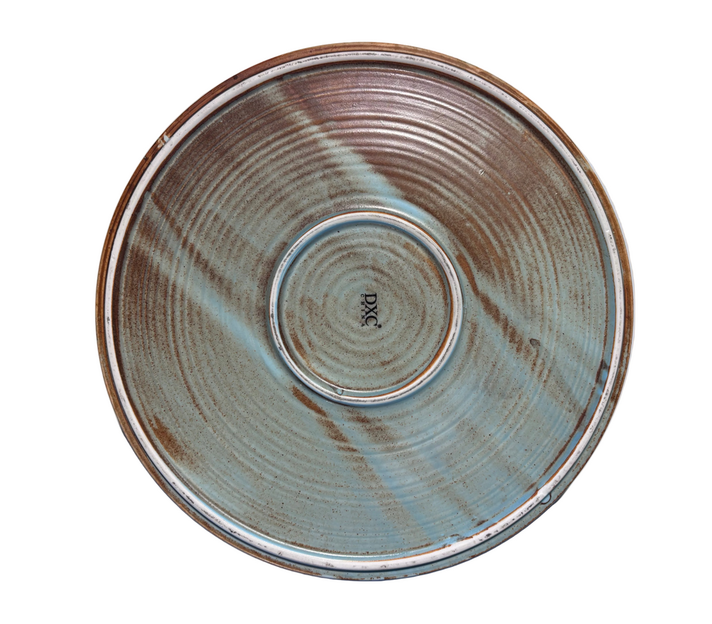 Round textured dual tone ceramic serving plate