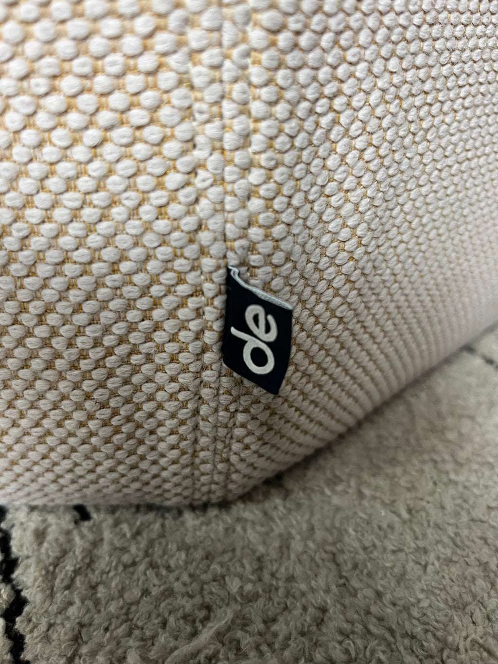 DE Ottoman White - Pentagonal