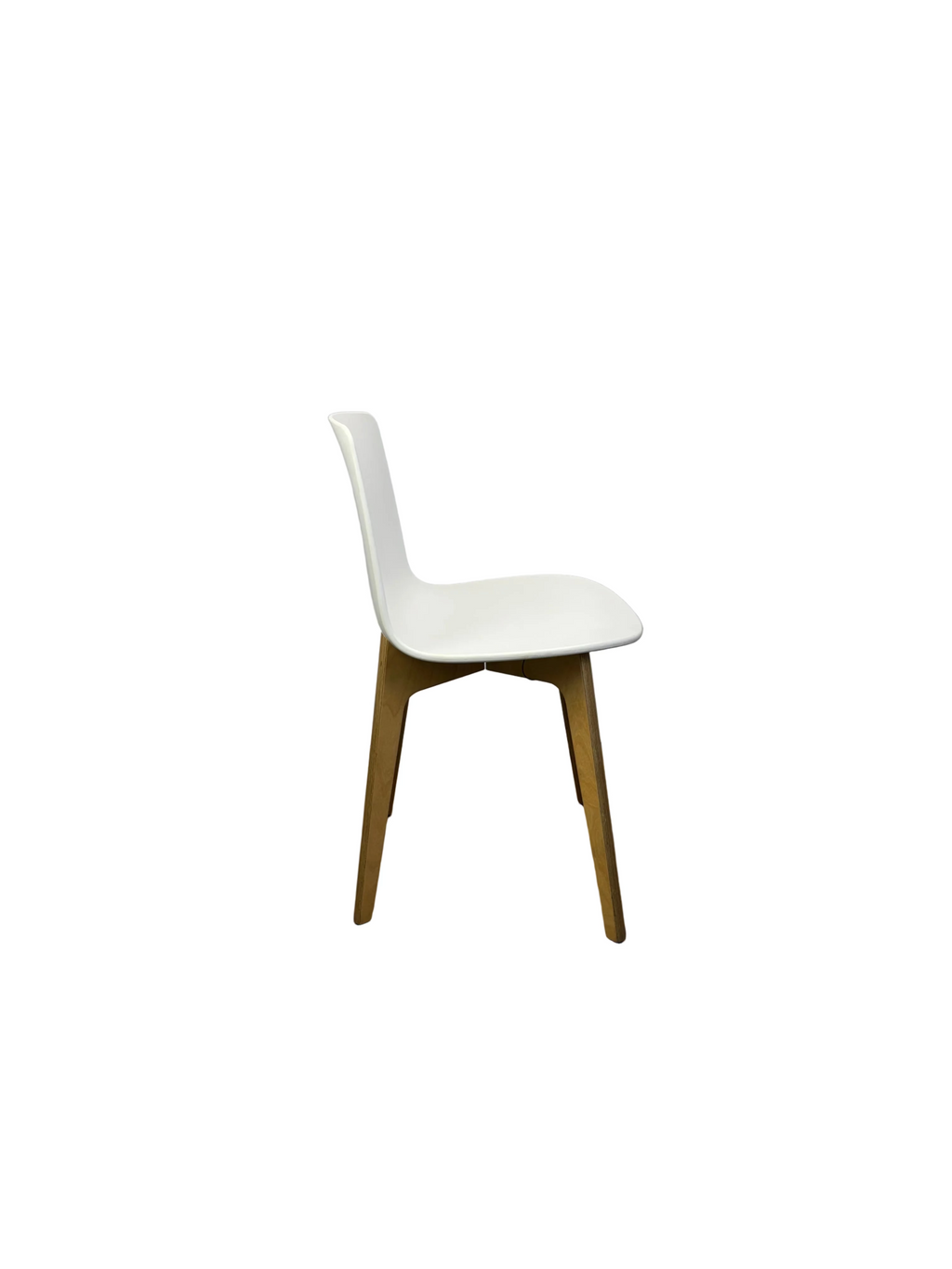 Lottus White Dining Chair by Lievore Alther Mollina