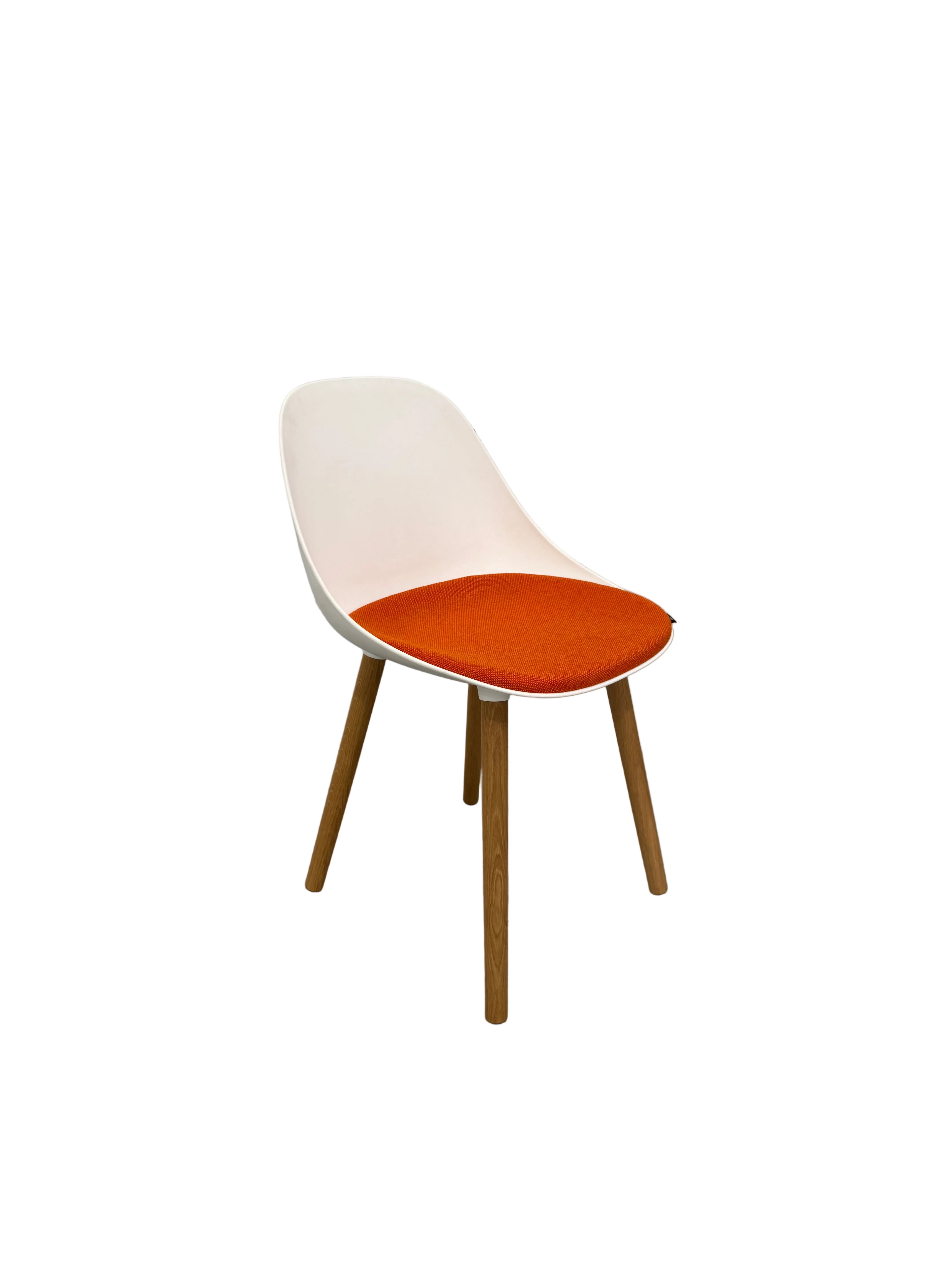 Estudi Manel Molina, Enea Mate Dining Chair by KE-ZU