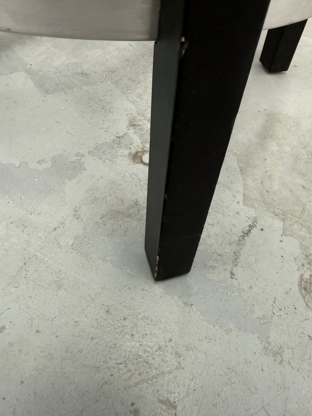Capdell 'Aro 699' Stool by Carlos Tíscar