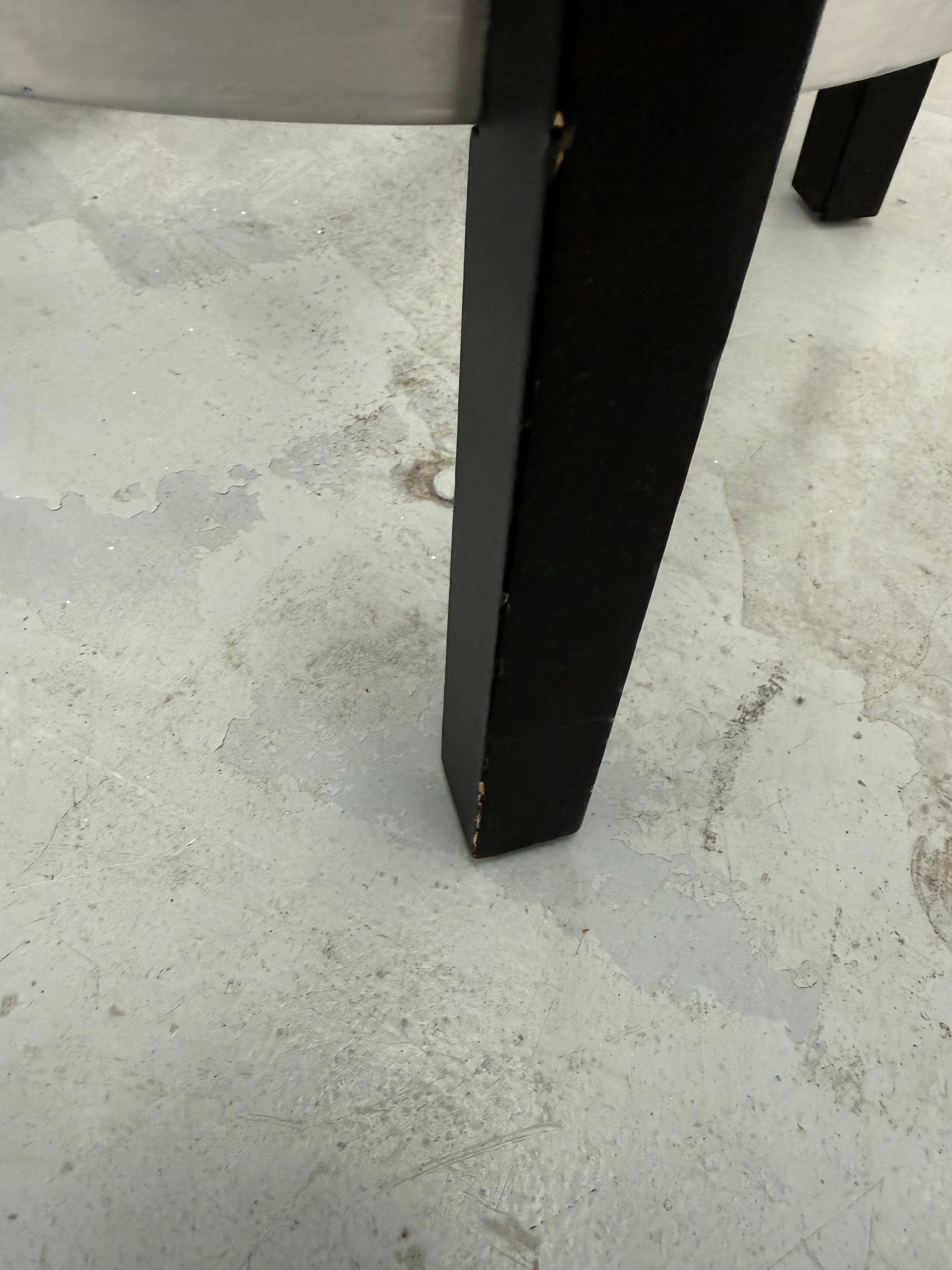 Capdell 'Aro 699' Stool by Carlos Tíscar
