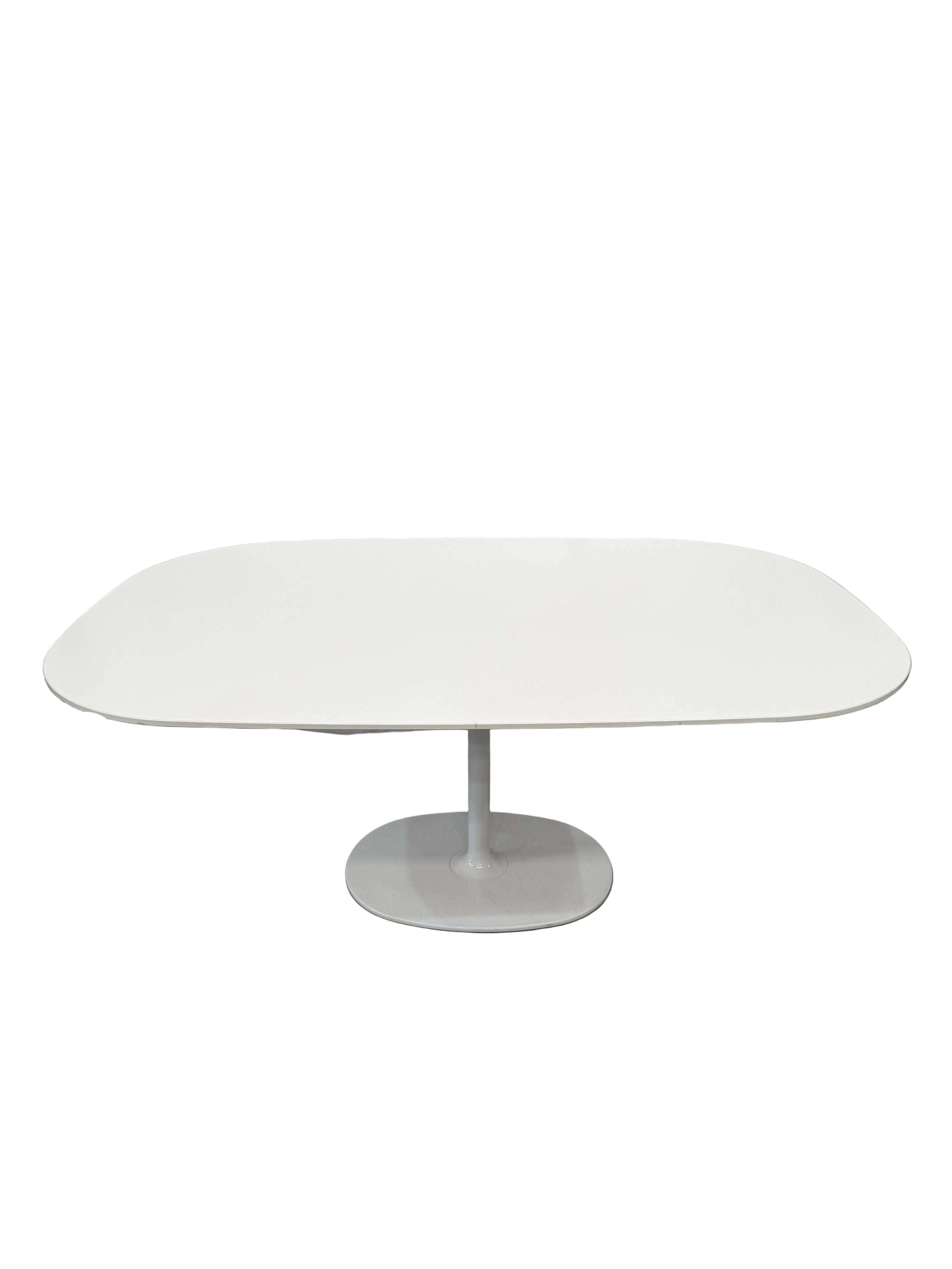 Arper Dizzie Dining Table Oval