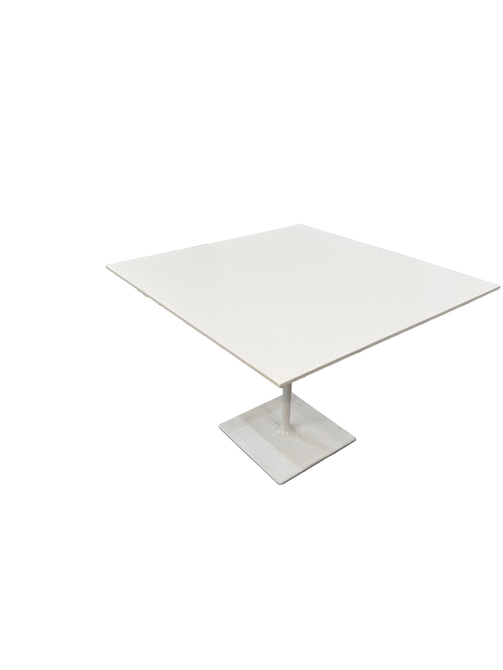 Arper 'Dizzie' Table by Lievore Altherr Molina