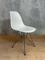 Eames Plastic Moulded Side Chair - Wire Base (White), Herman Miller