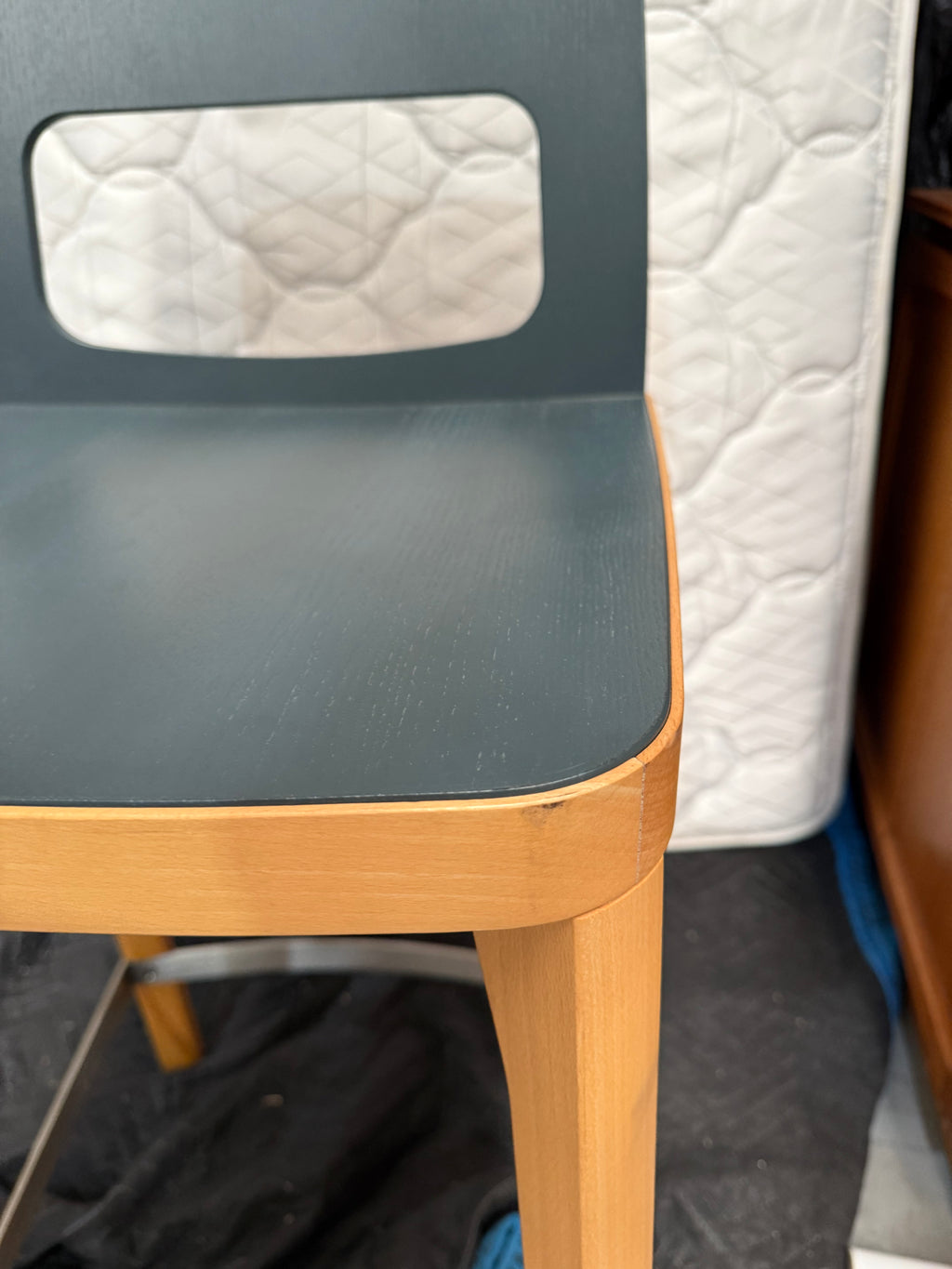 Hussl ST6N Barstool by Arge2