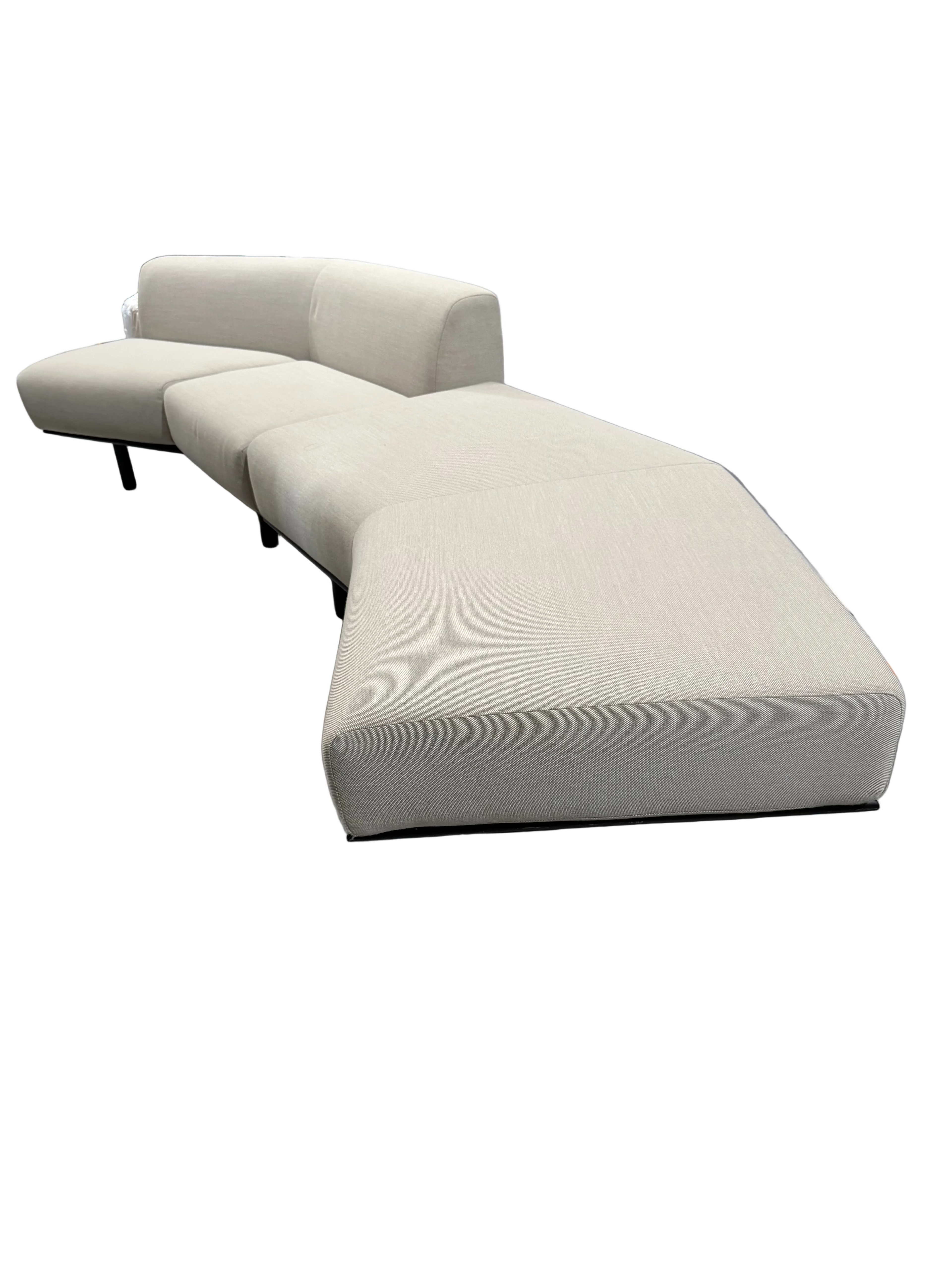 Platforma Modular Lounge by Zenith Cream